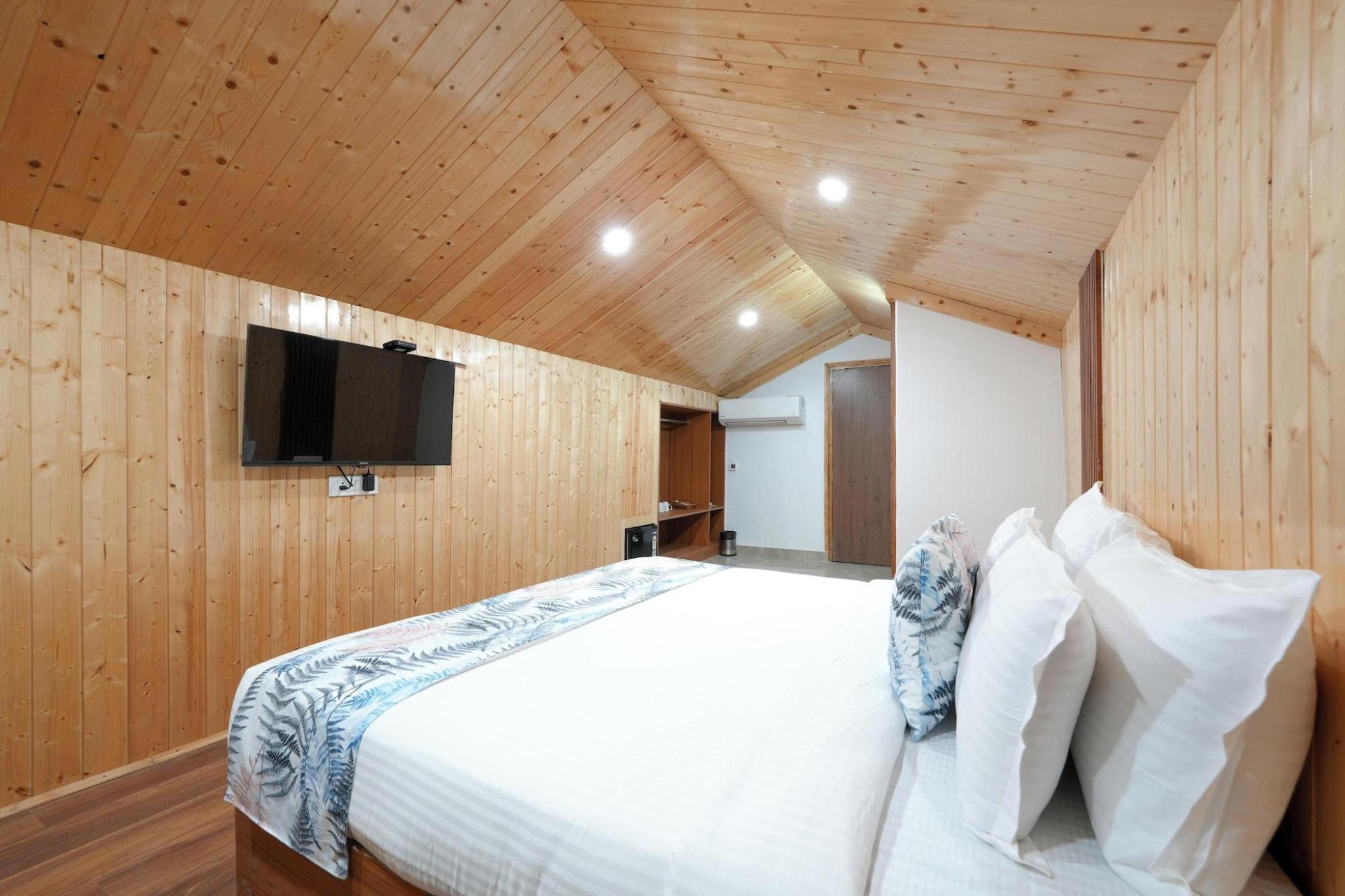 Hotel Skyline Manali