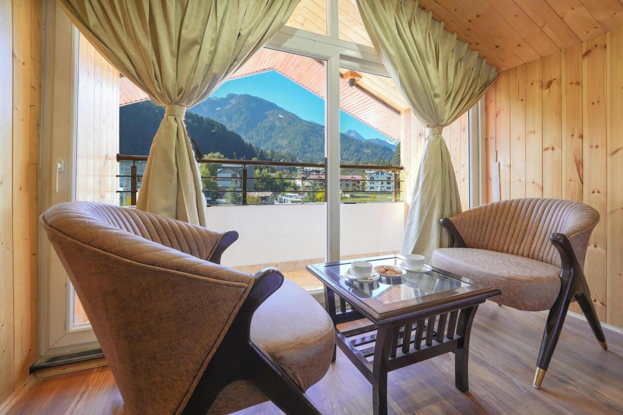 Hotel Skyline Manali