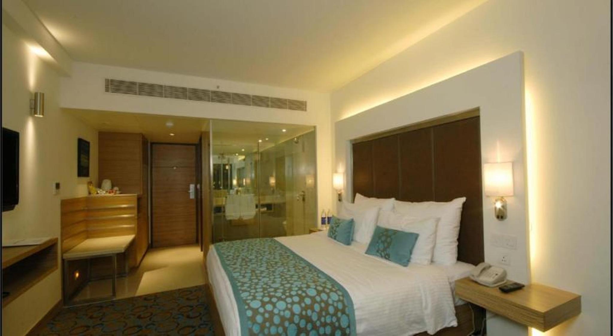 DOUBLE DELUXE ROOM