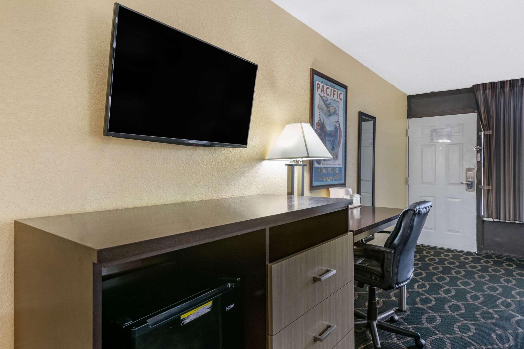 hotel-thumb