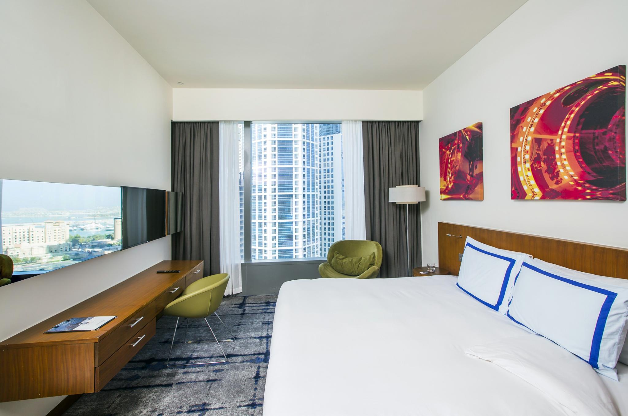 hotel-thumb