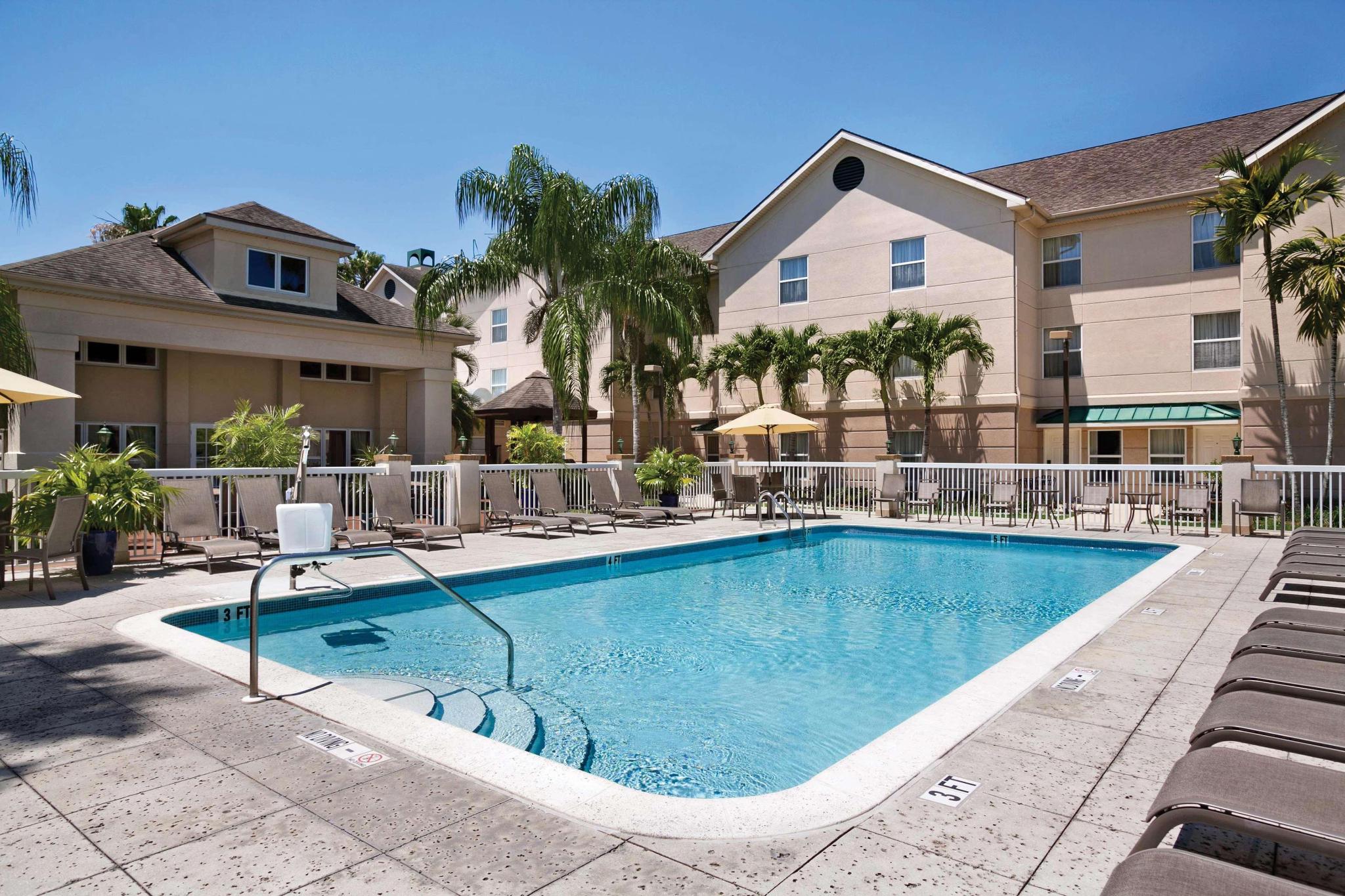 Homewood Suites Fort Myers Bell Tower en Fort Myers area