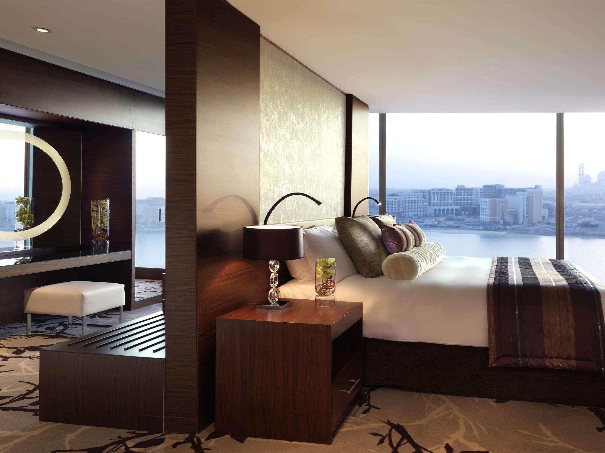 hotel-thumb