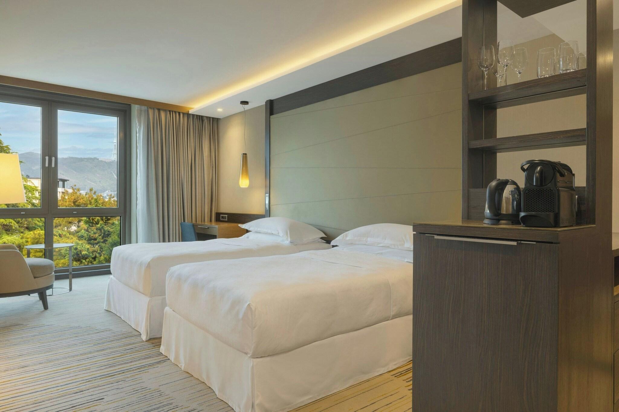 hotel-thumb