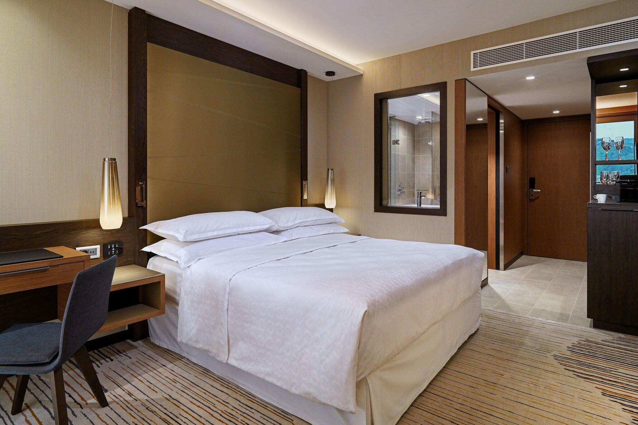 hotel-thumb