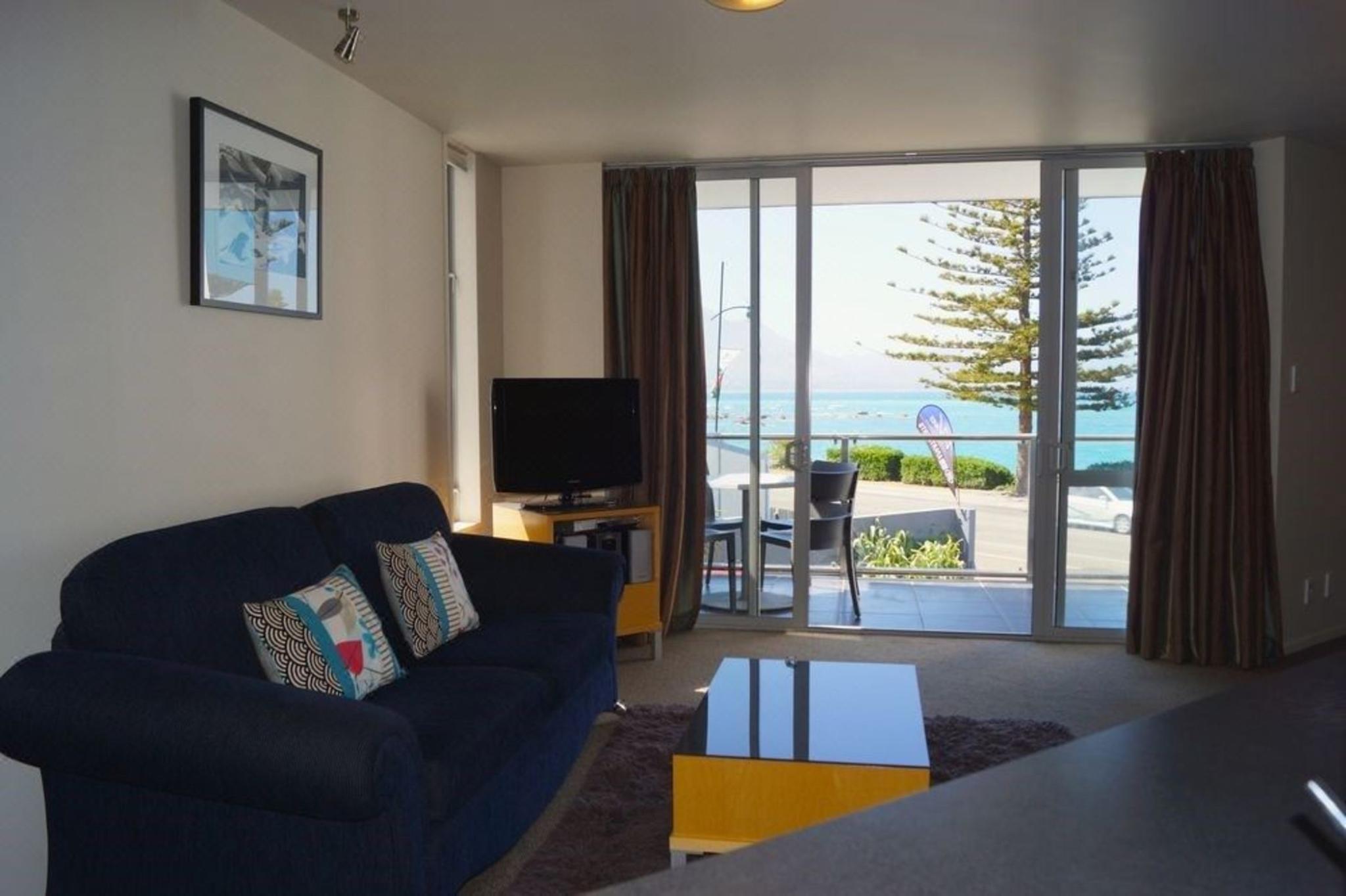 Waves on the Esplanade Apartments en Kaikoura