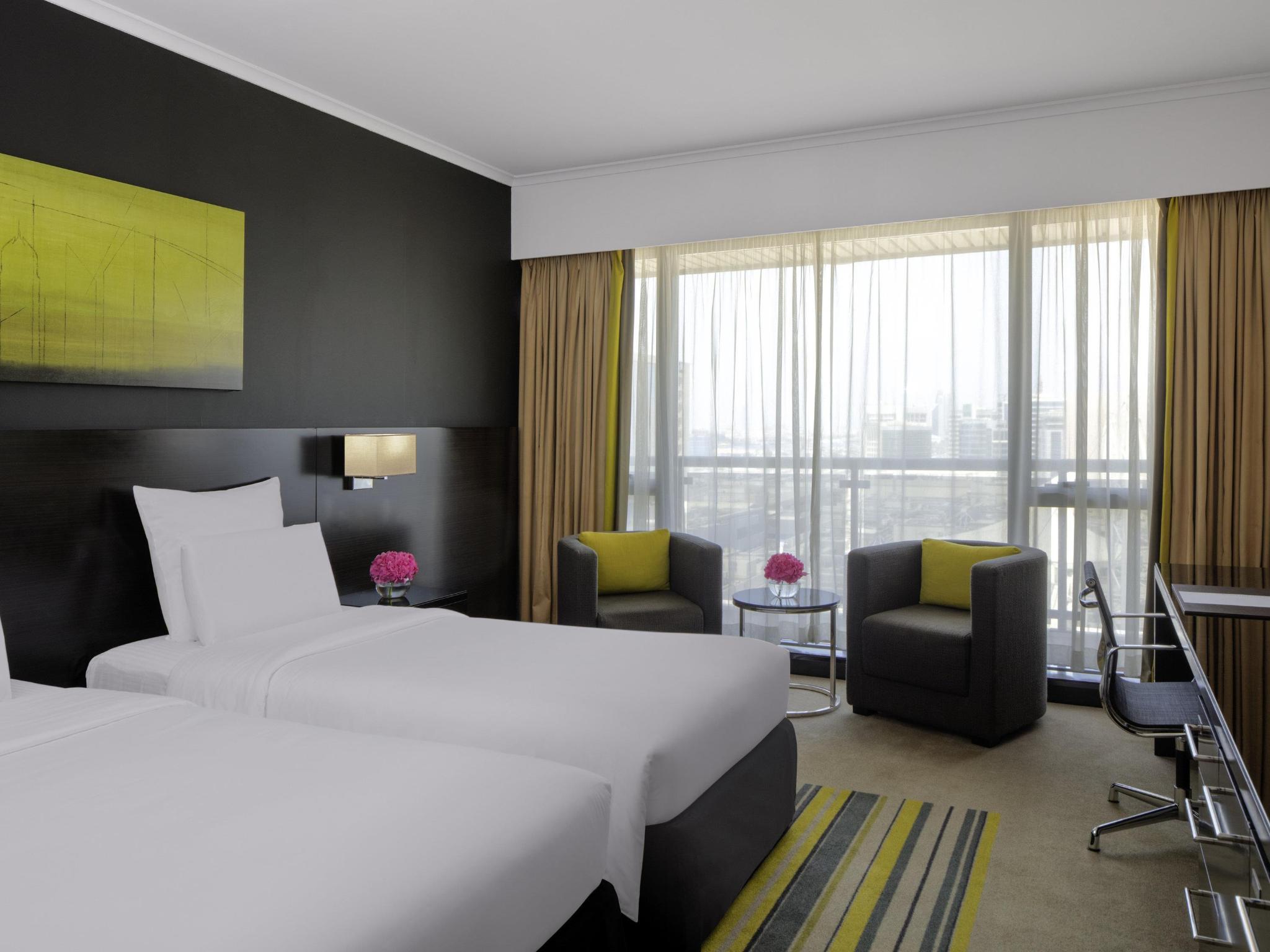 hotel-thumb