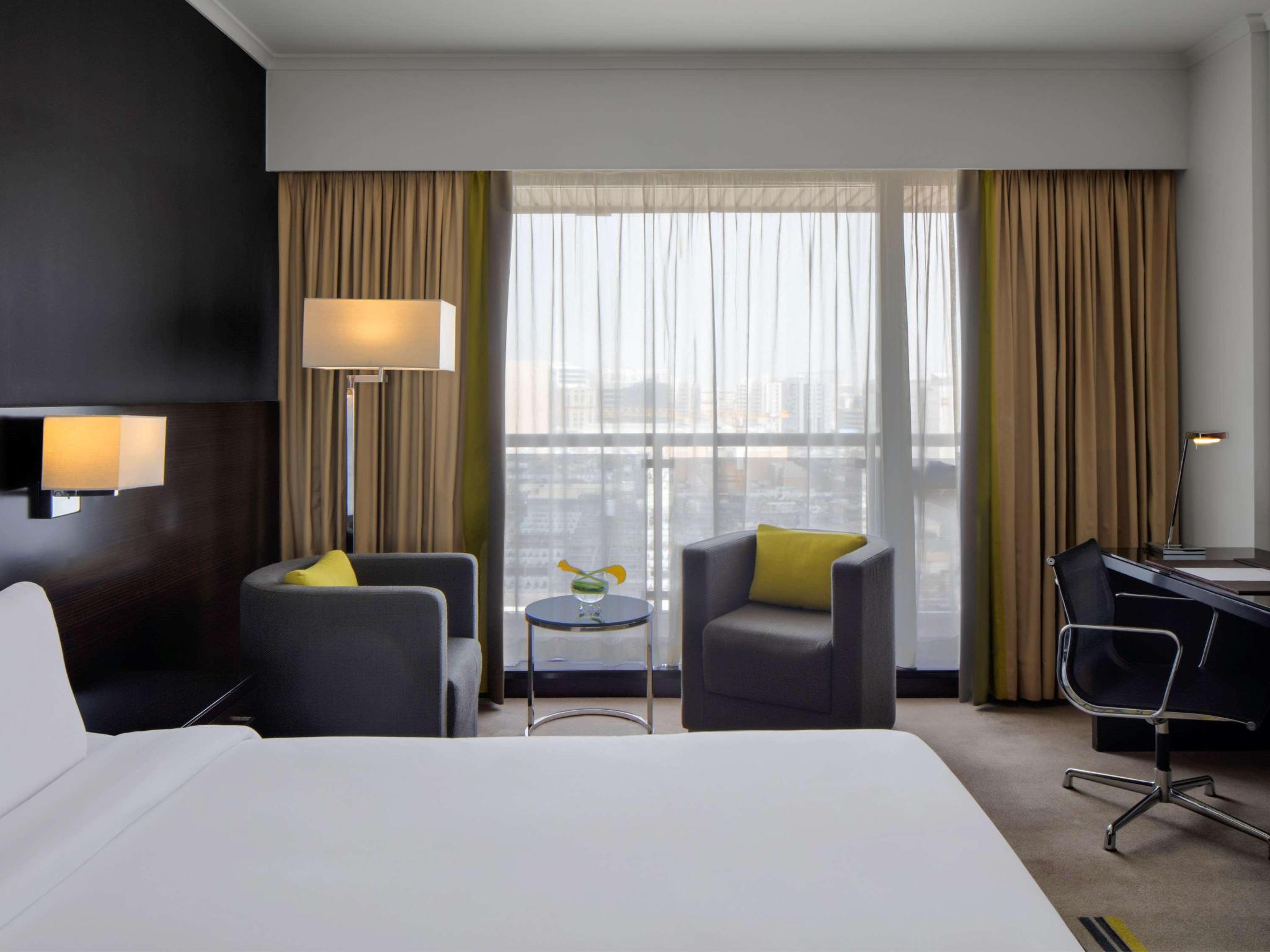 hotel-thumb