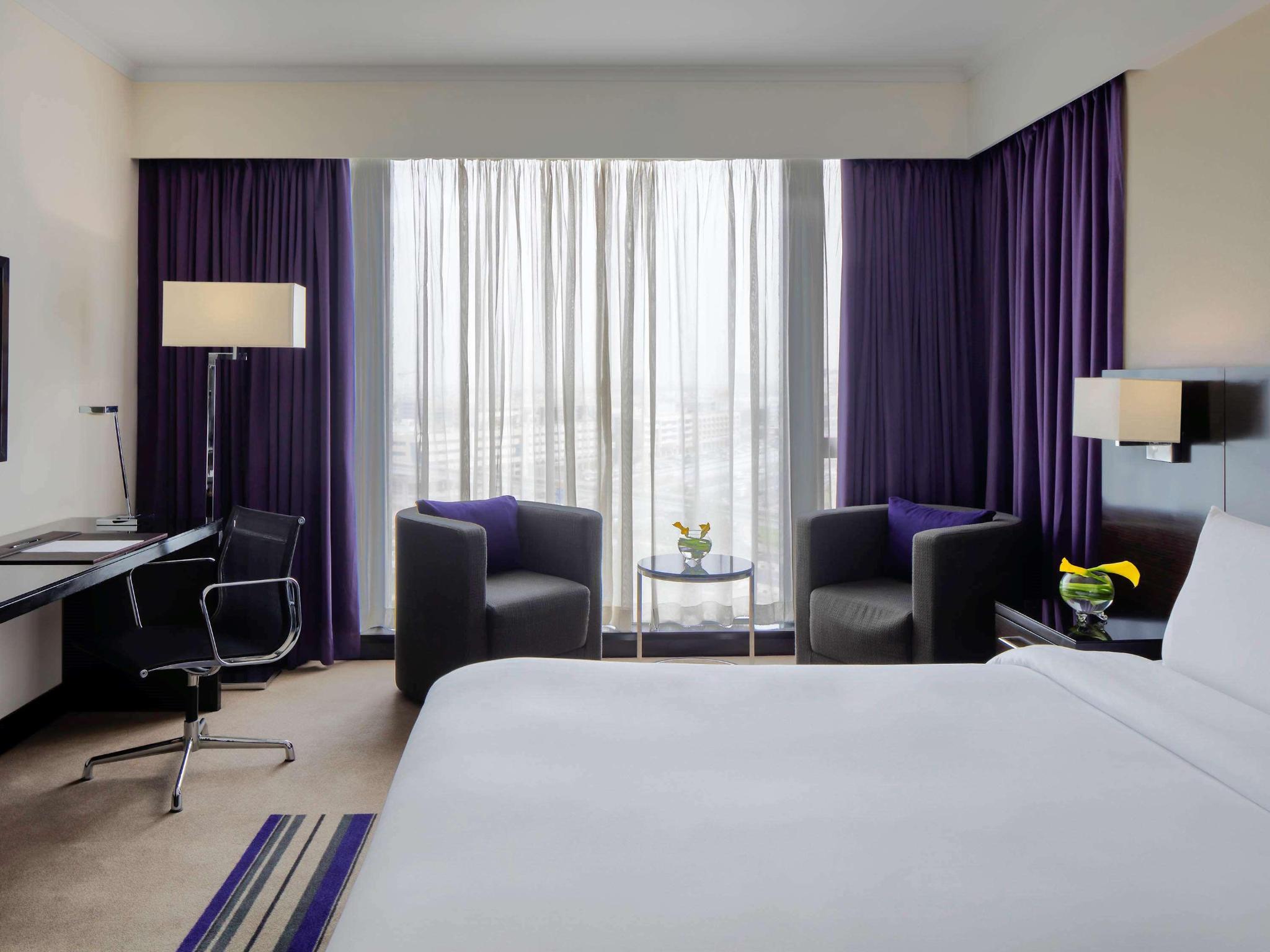 hotel-thumb