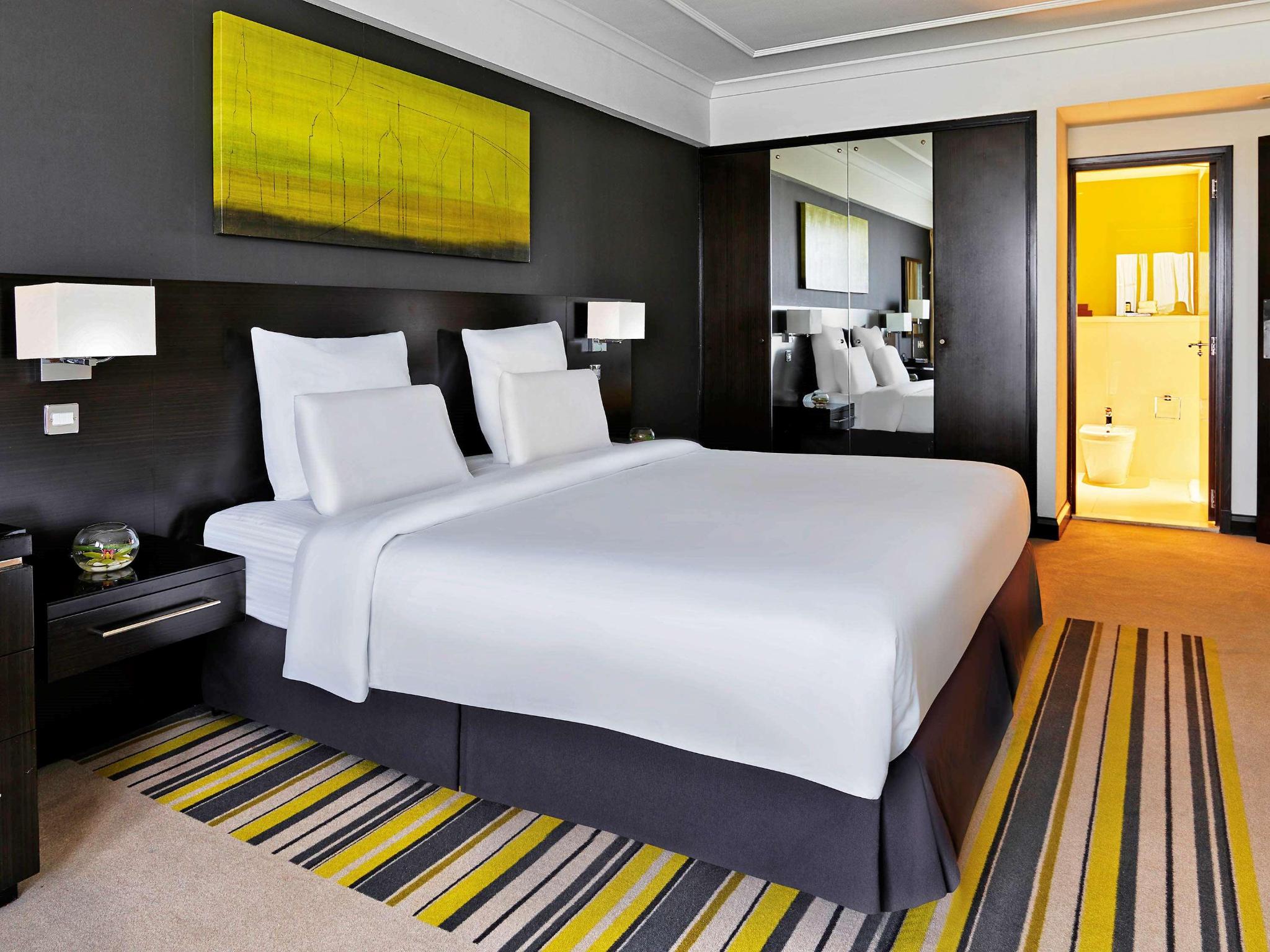 hotel-thumb