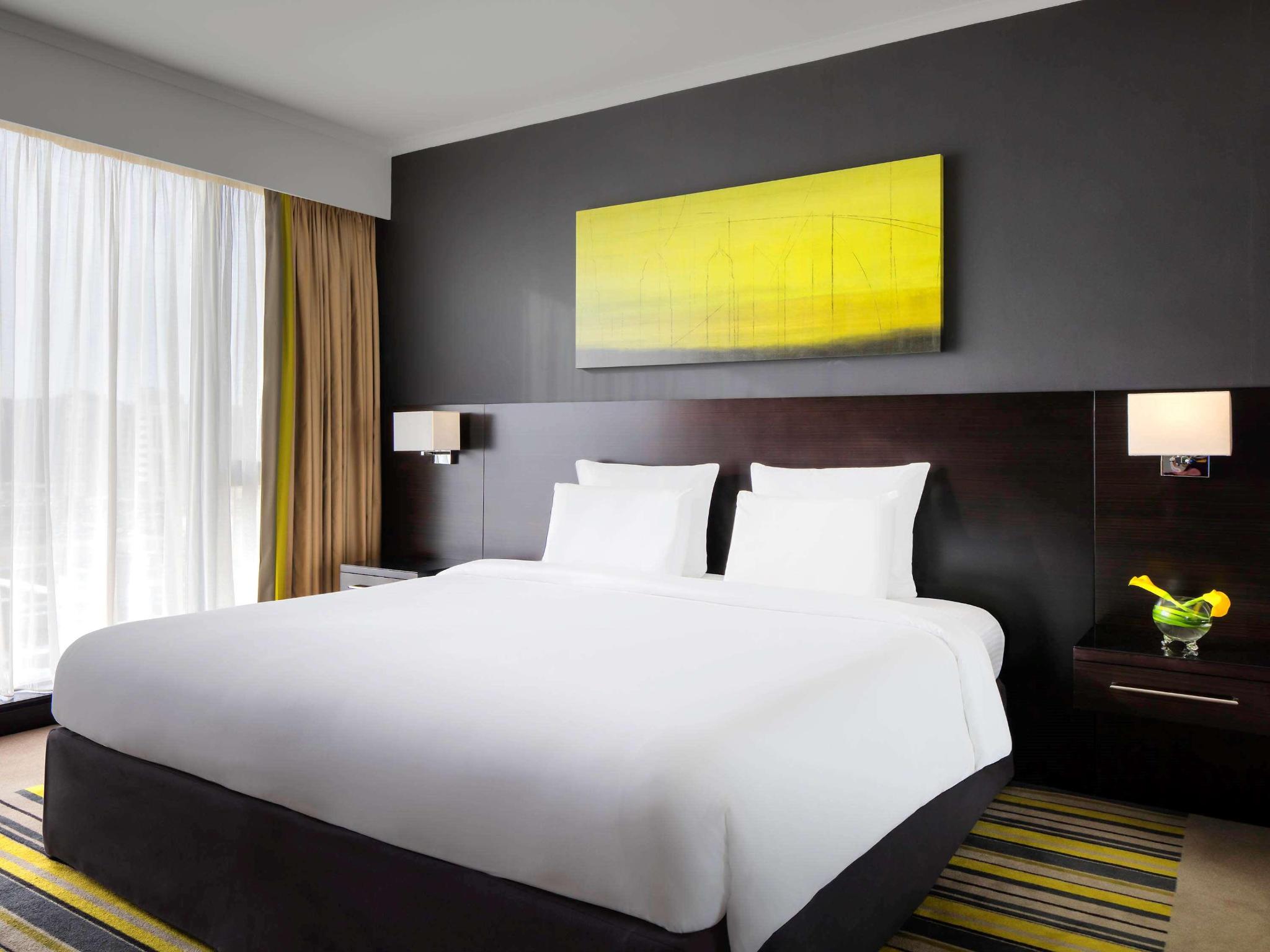 hotel-thumb