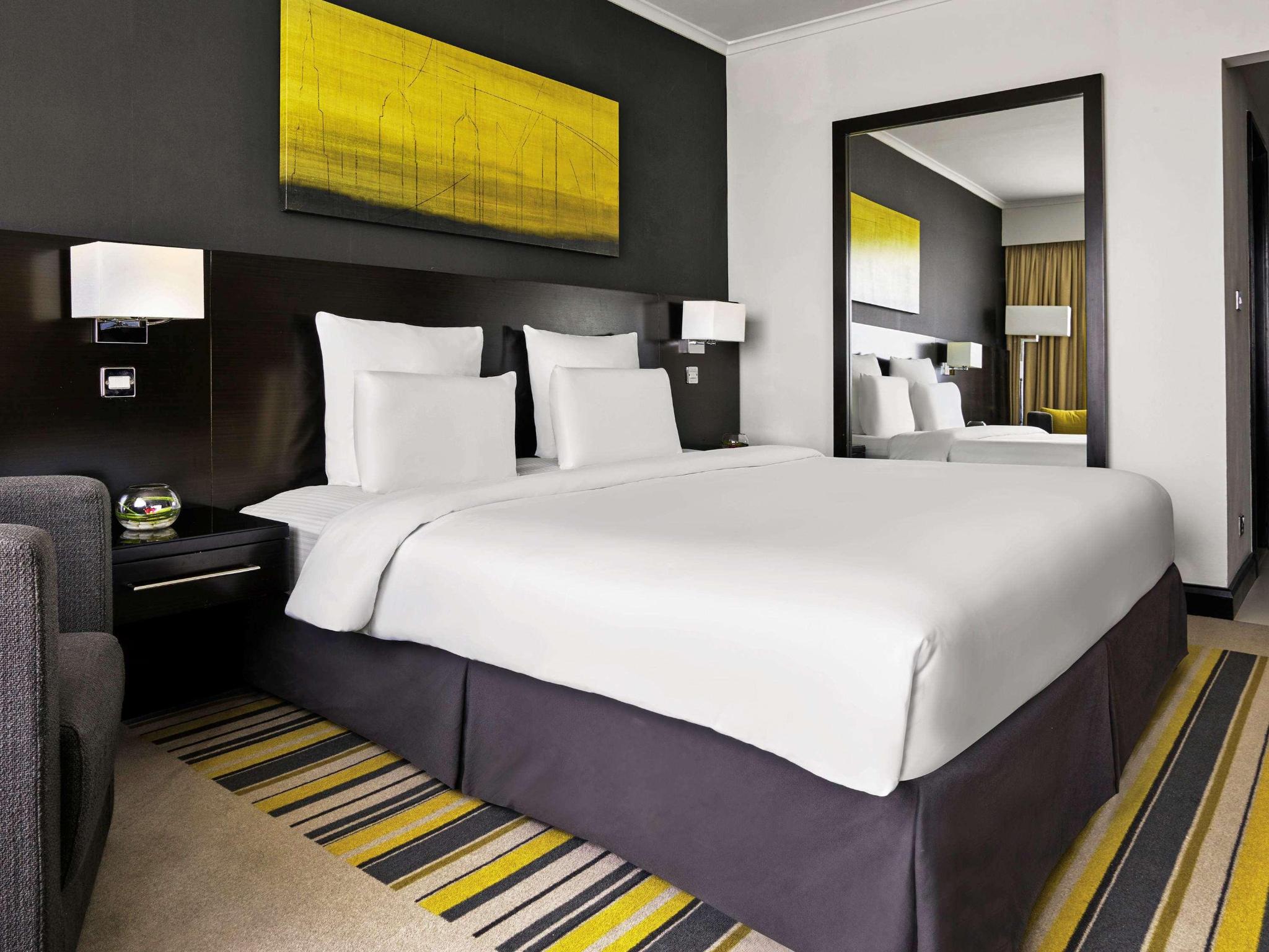 hotel-thumb