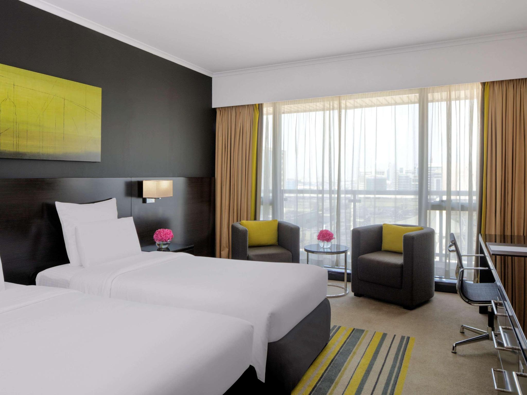 hotel-thumb