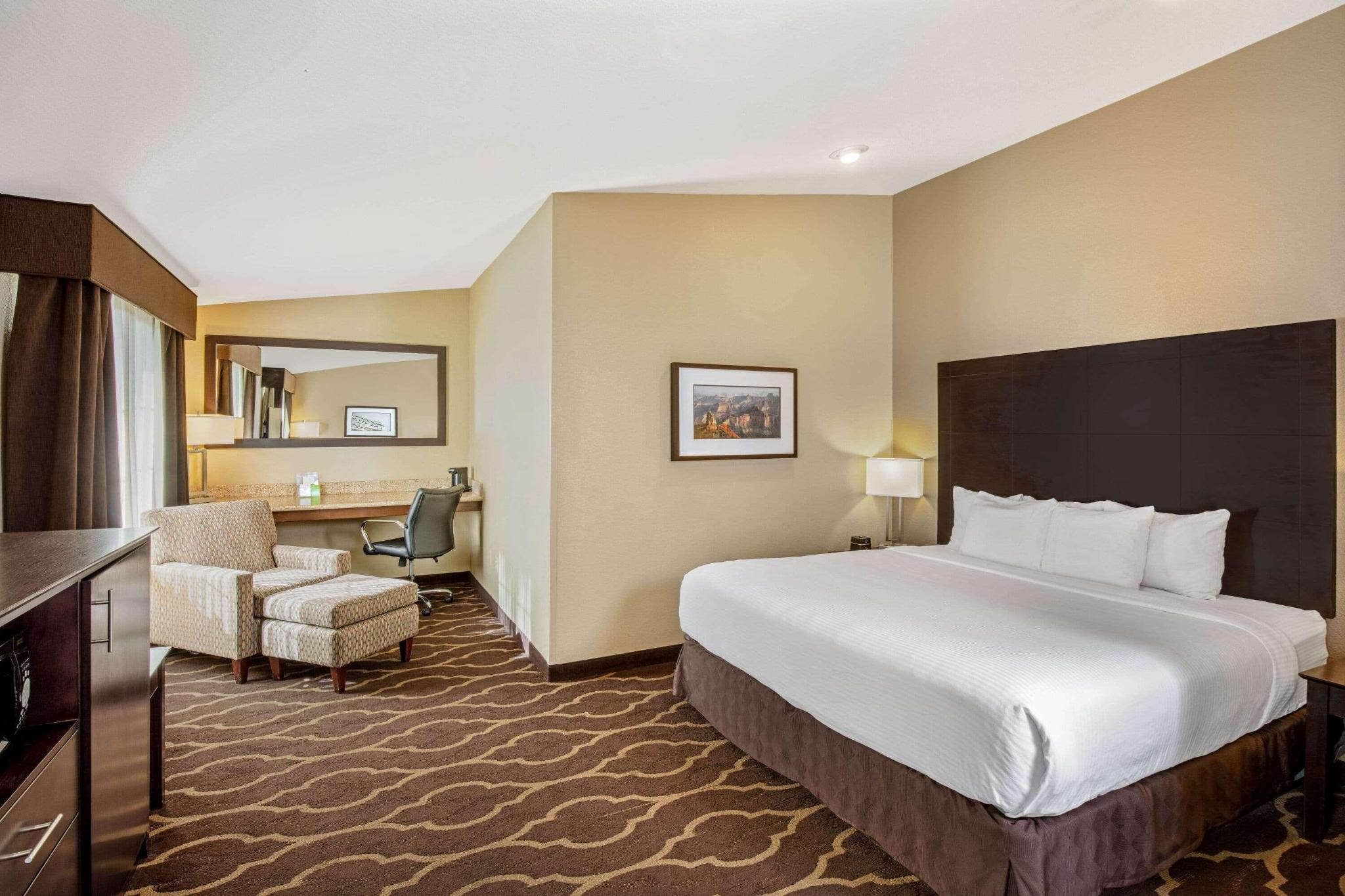 hotel-thumb