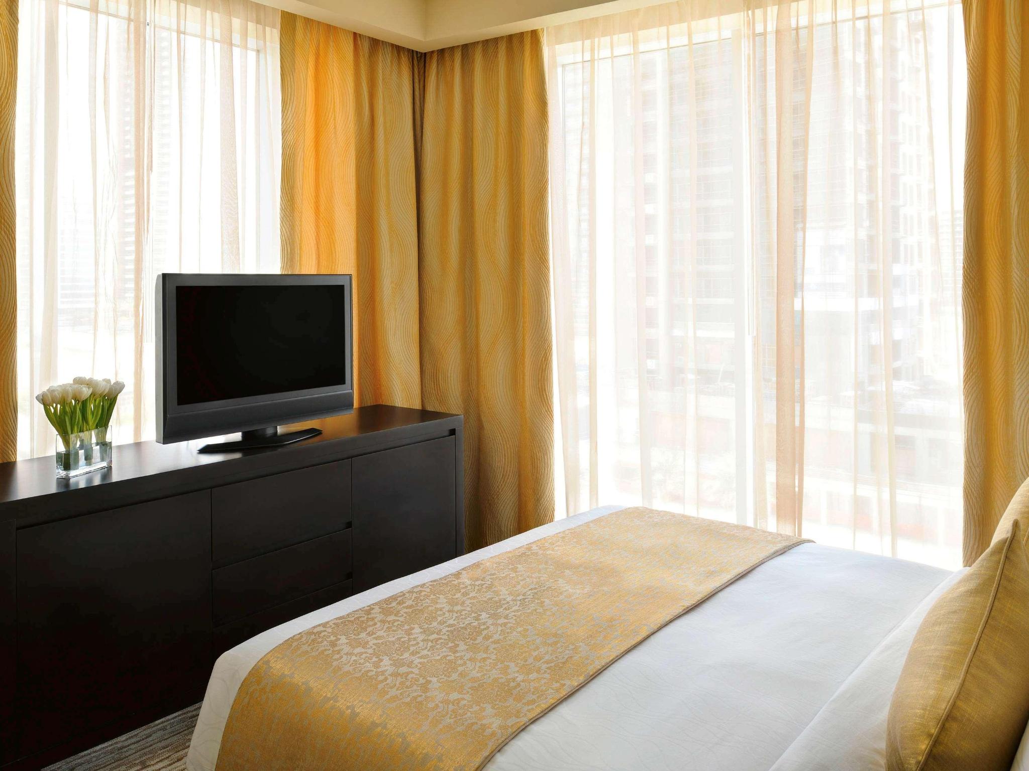 hotel-thumb