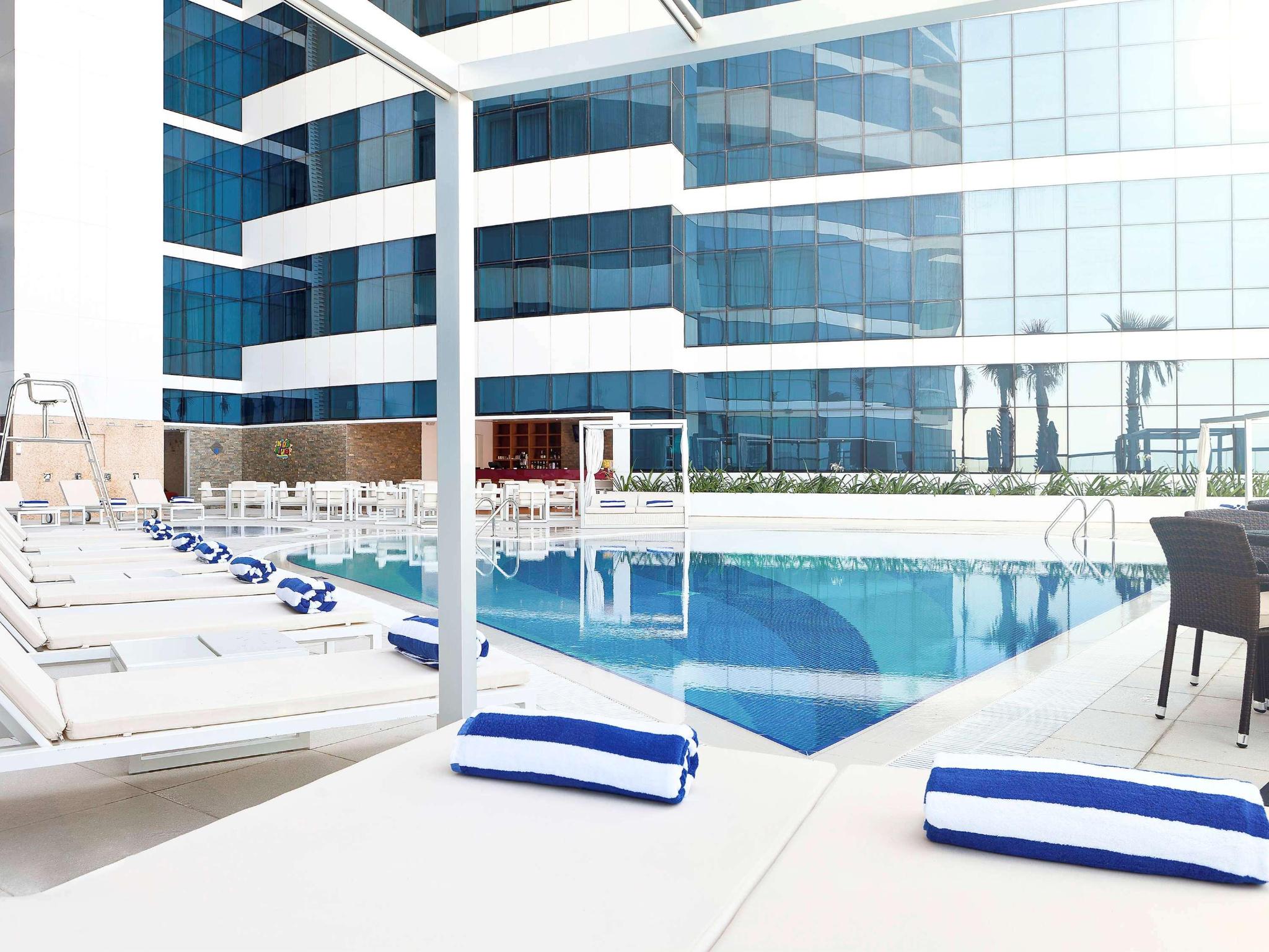 hotel-thumb