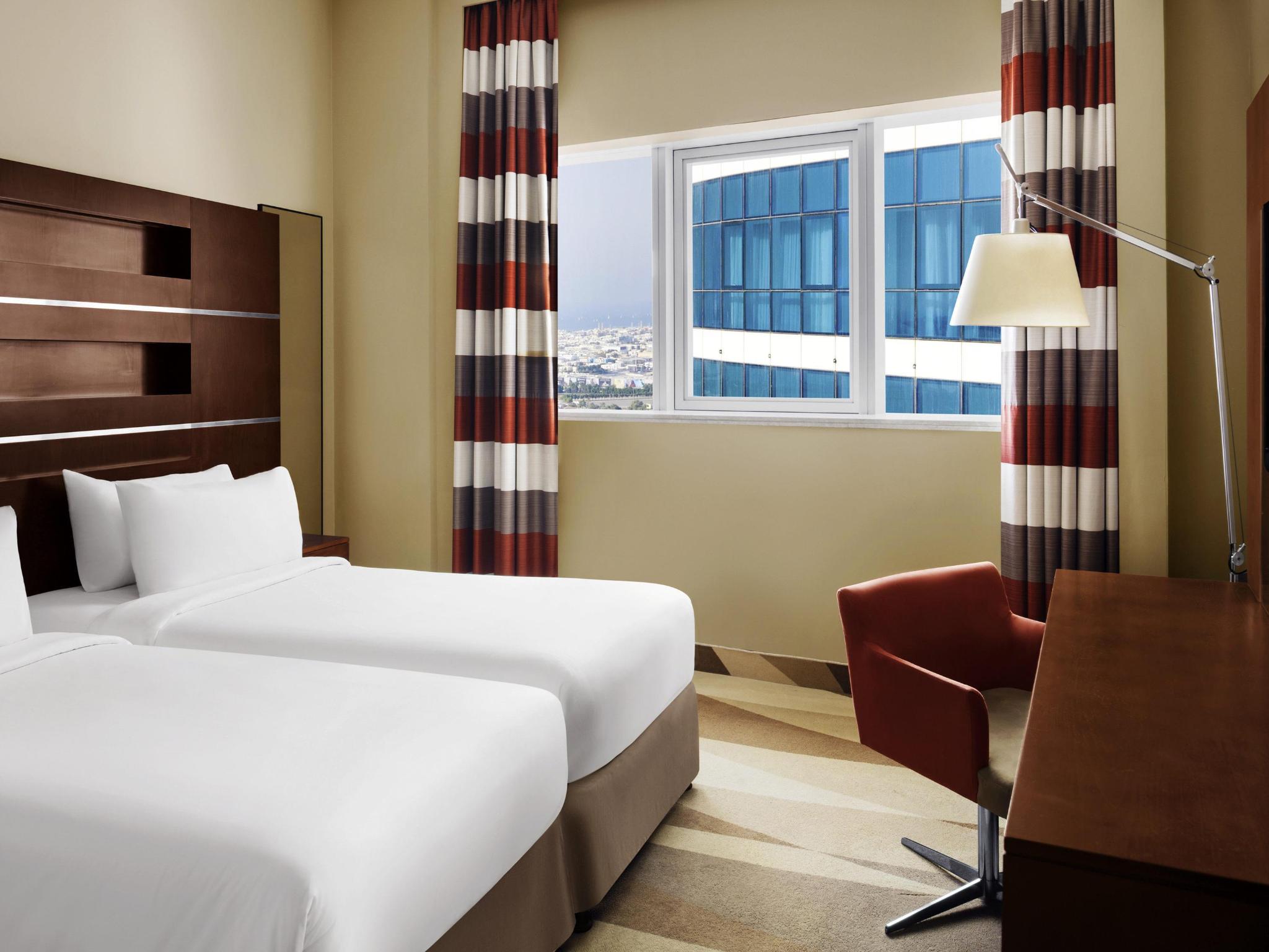 hotel-thumb