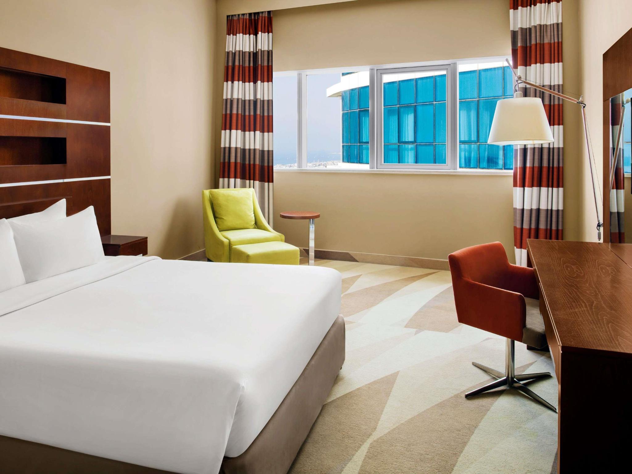 hotel-thumb