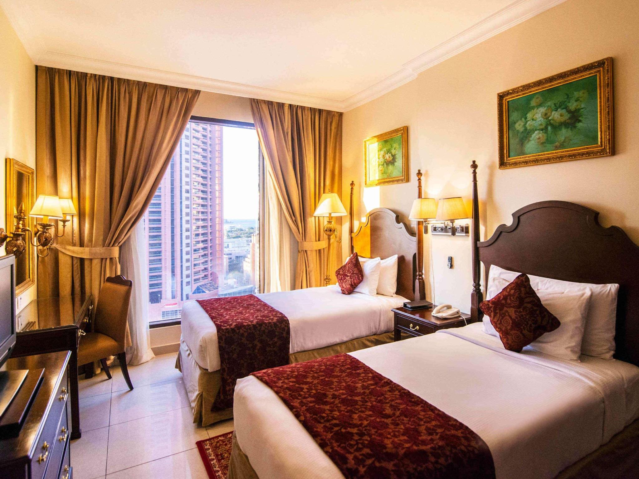 hotel-thumb