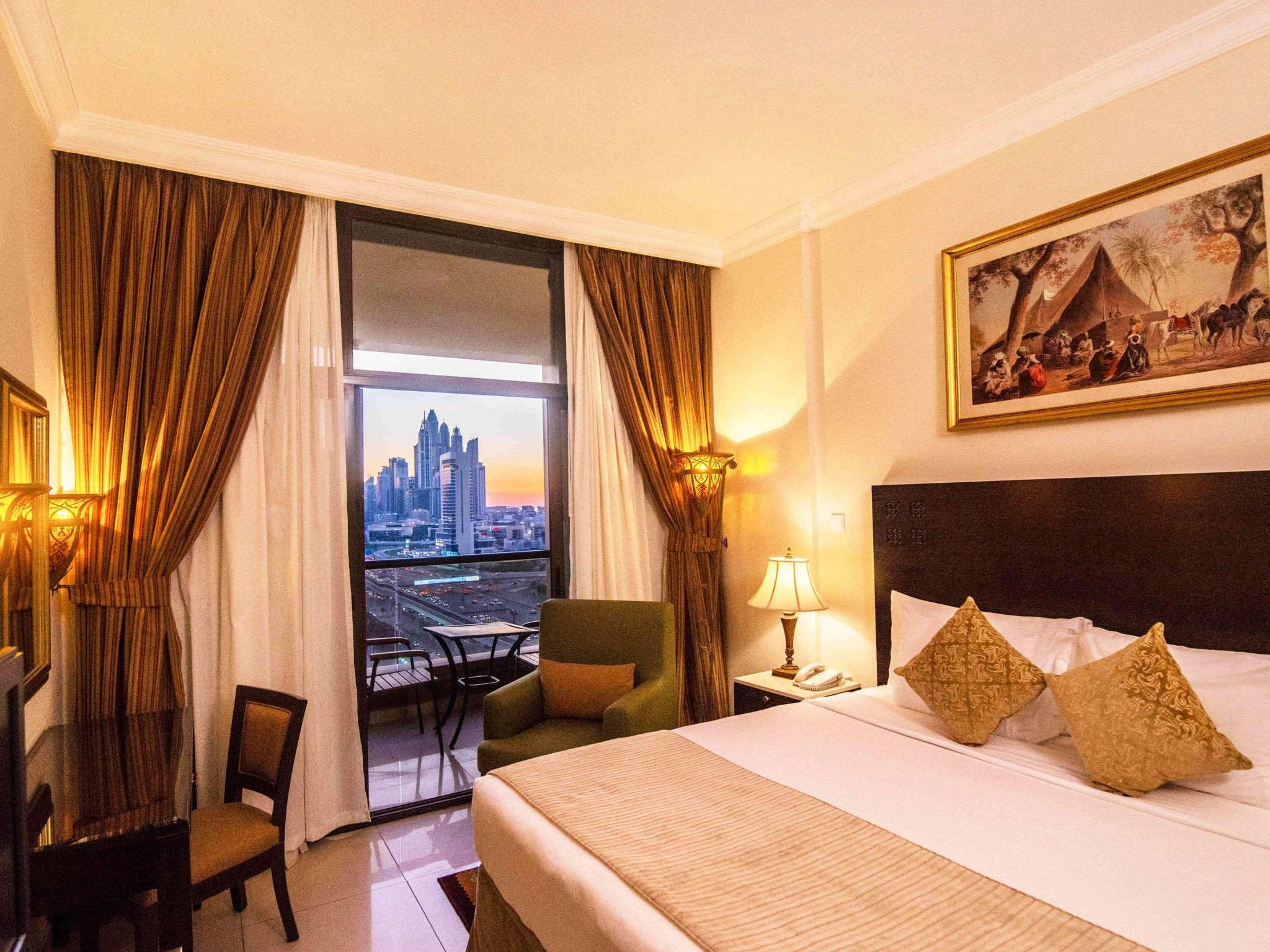 hotel-thumb