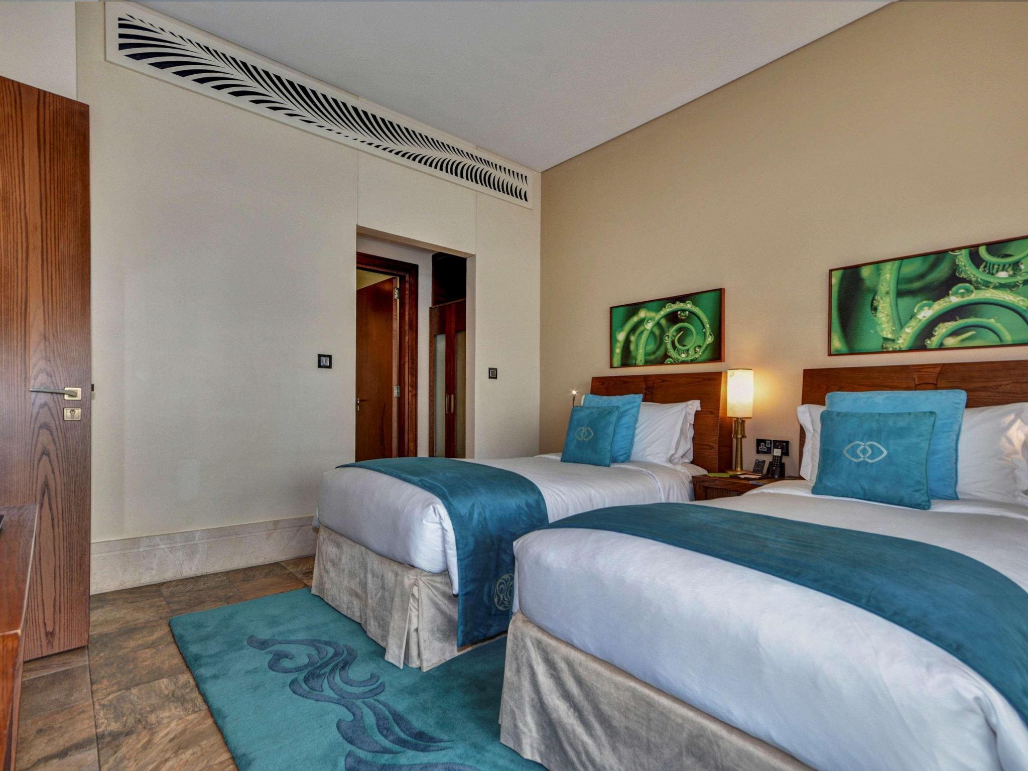 hotel-thumb
