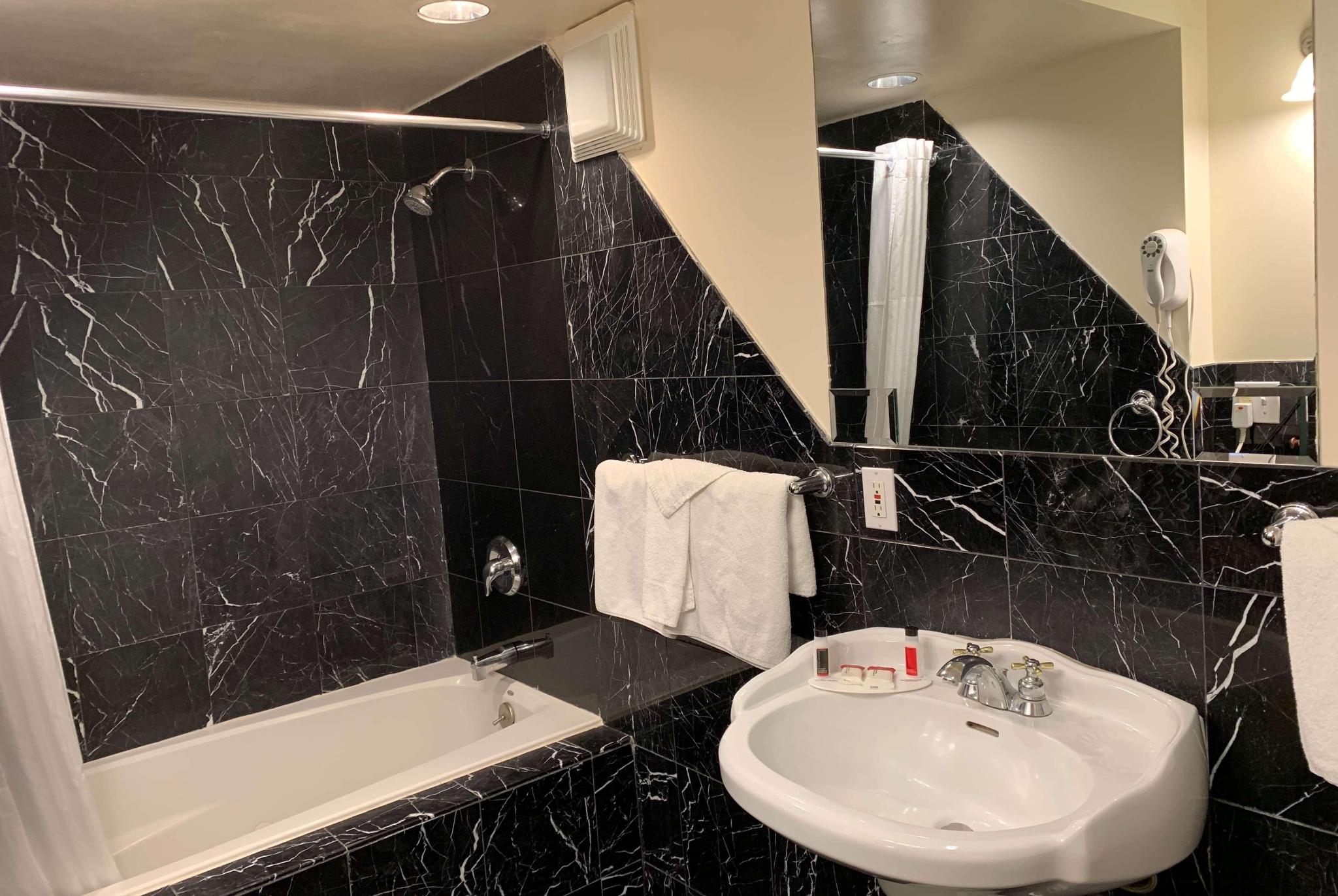 hotel-thumb