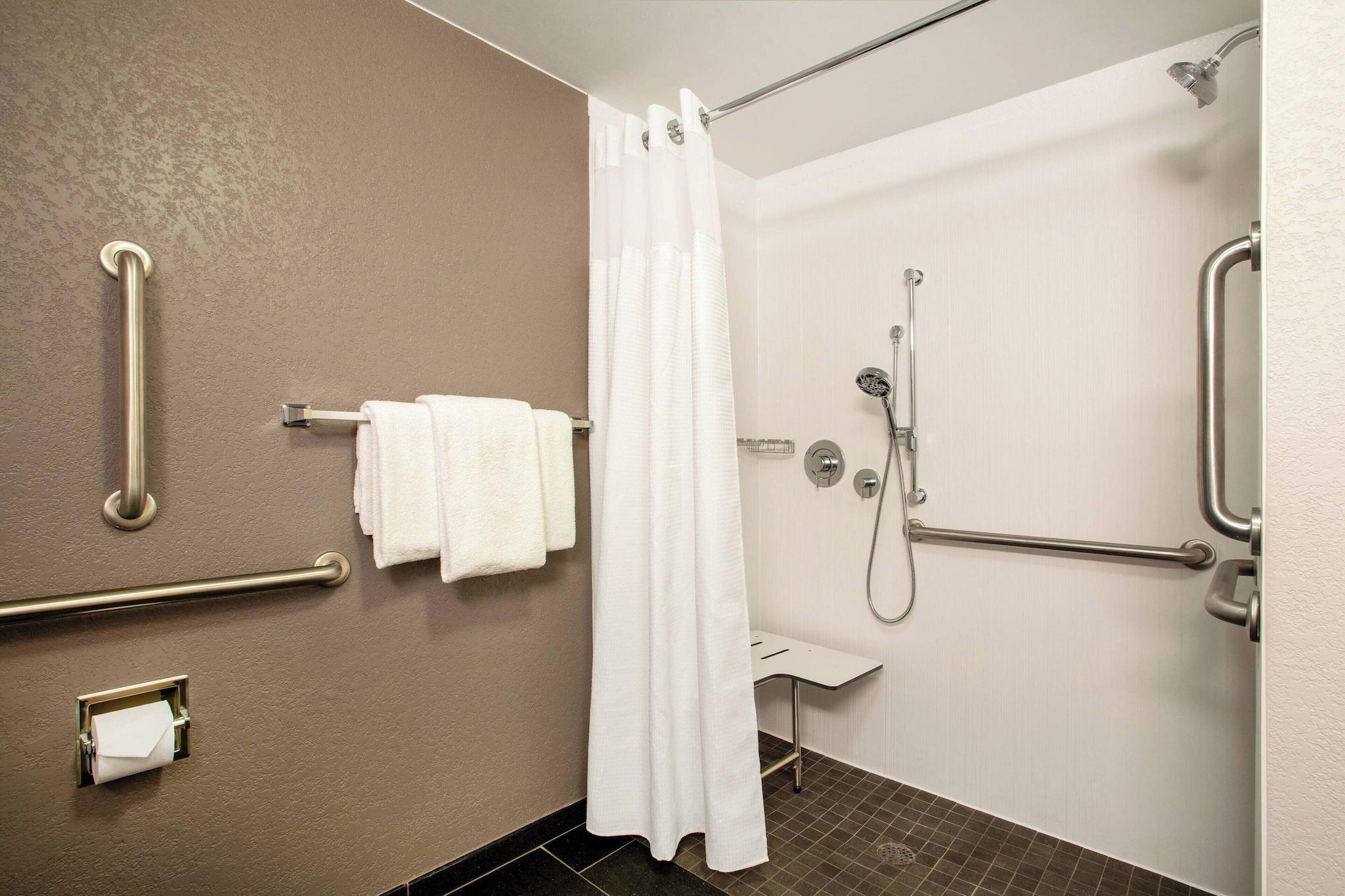 hotel-thumb