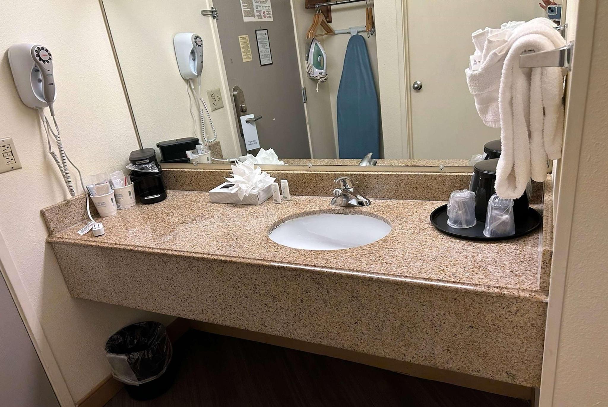 hotel-thumb