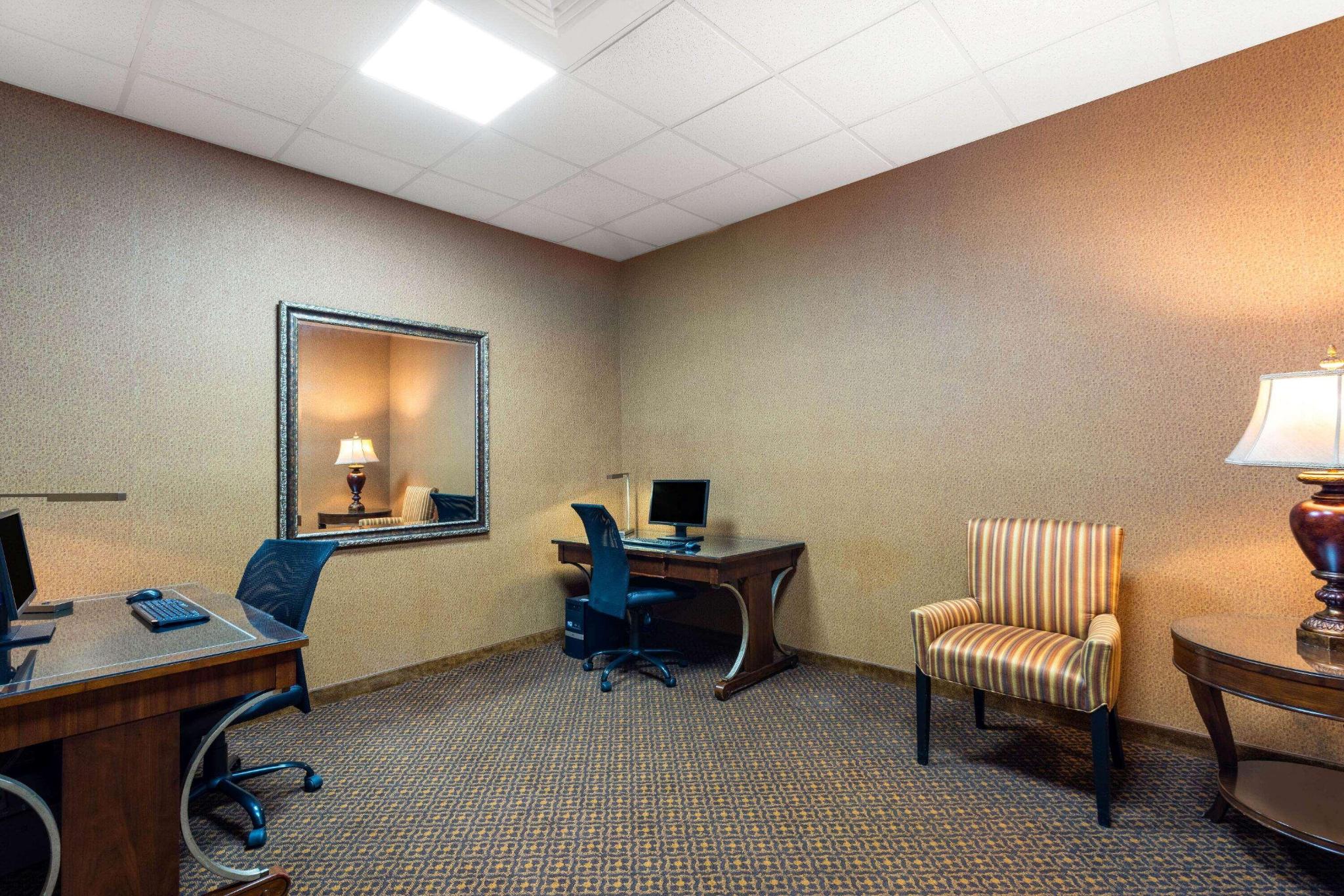 hotel-thumb