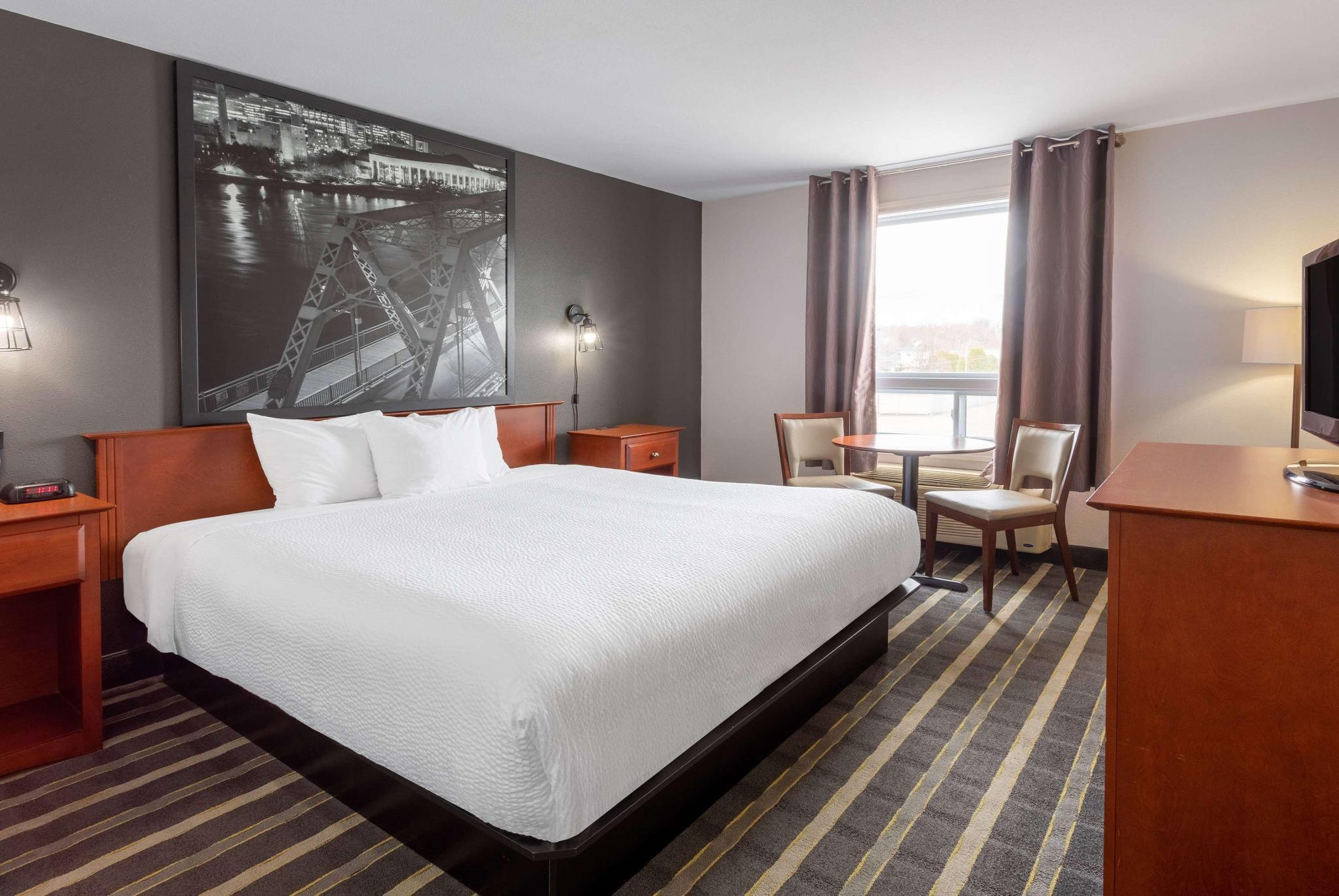 hotel-thumb