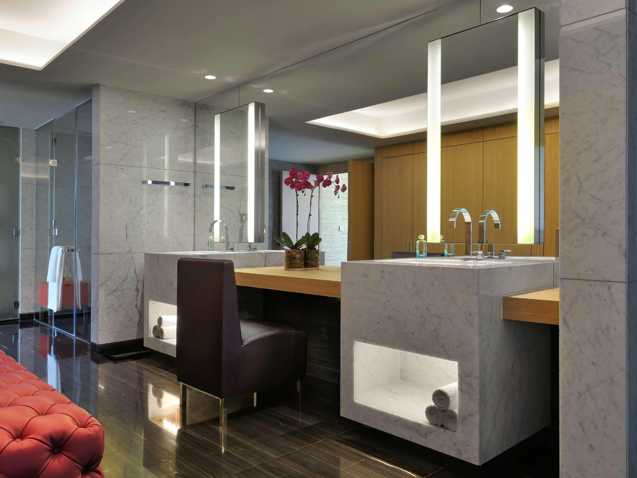 hotel-thumb