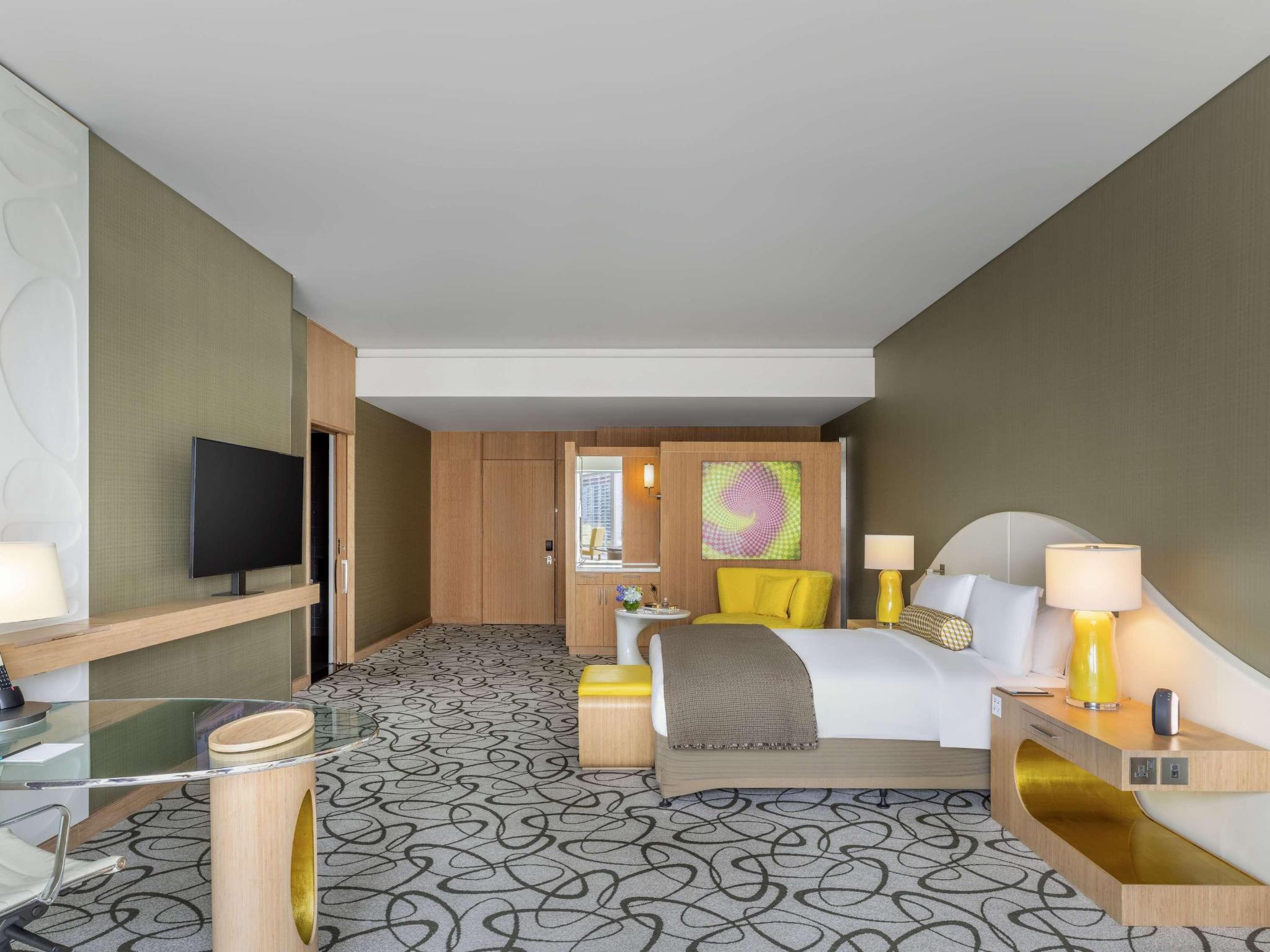 hotel-thumb