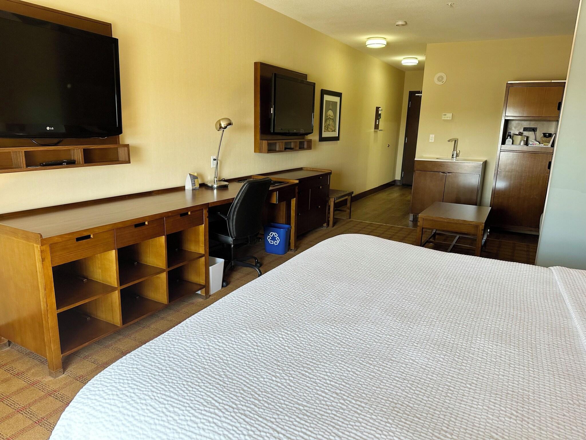 hotel-thumb