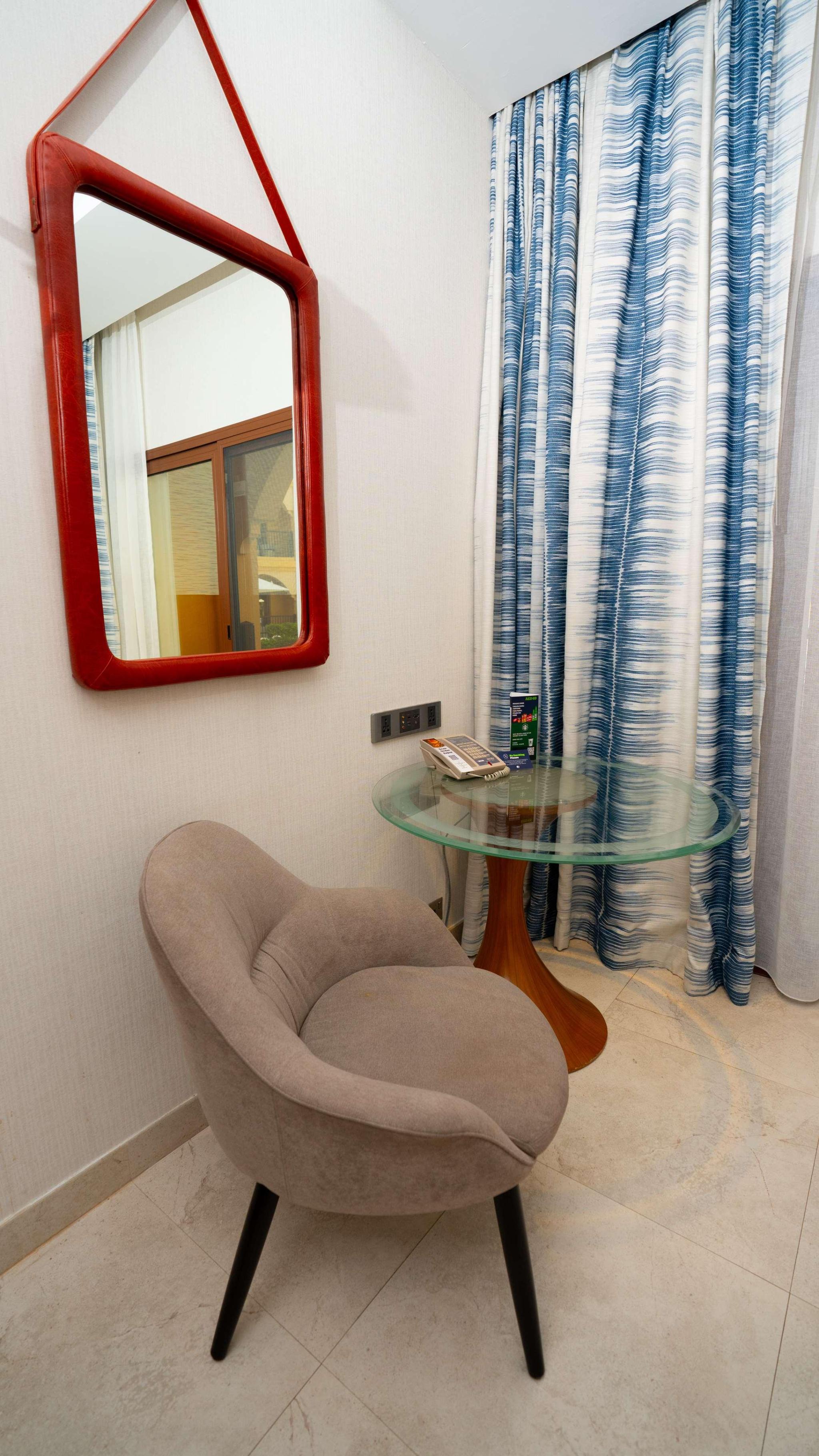 hotel-thumb