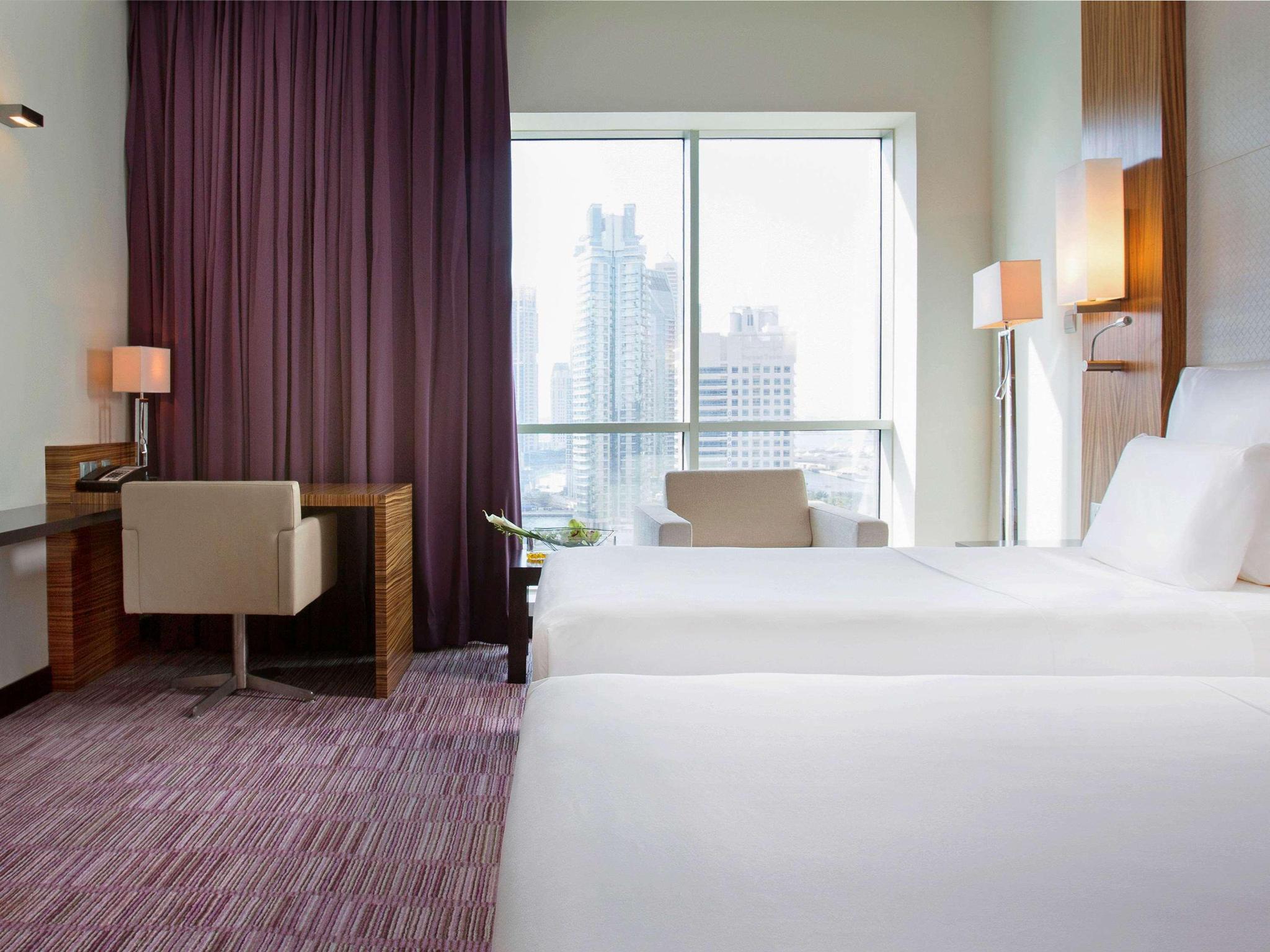 hotel-thumb