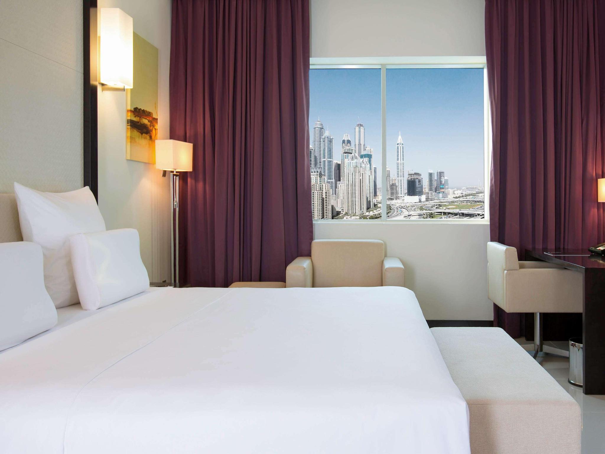 hotel-thumb