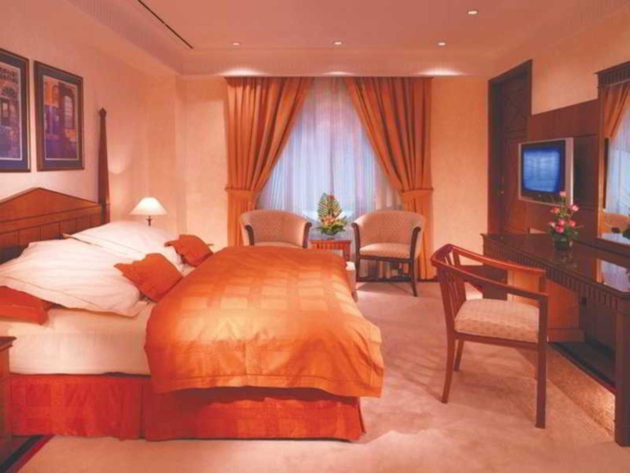 hotel-thumb