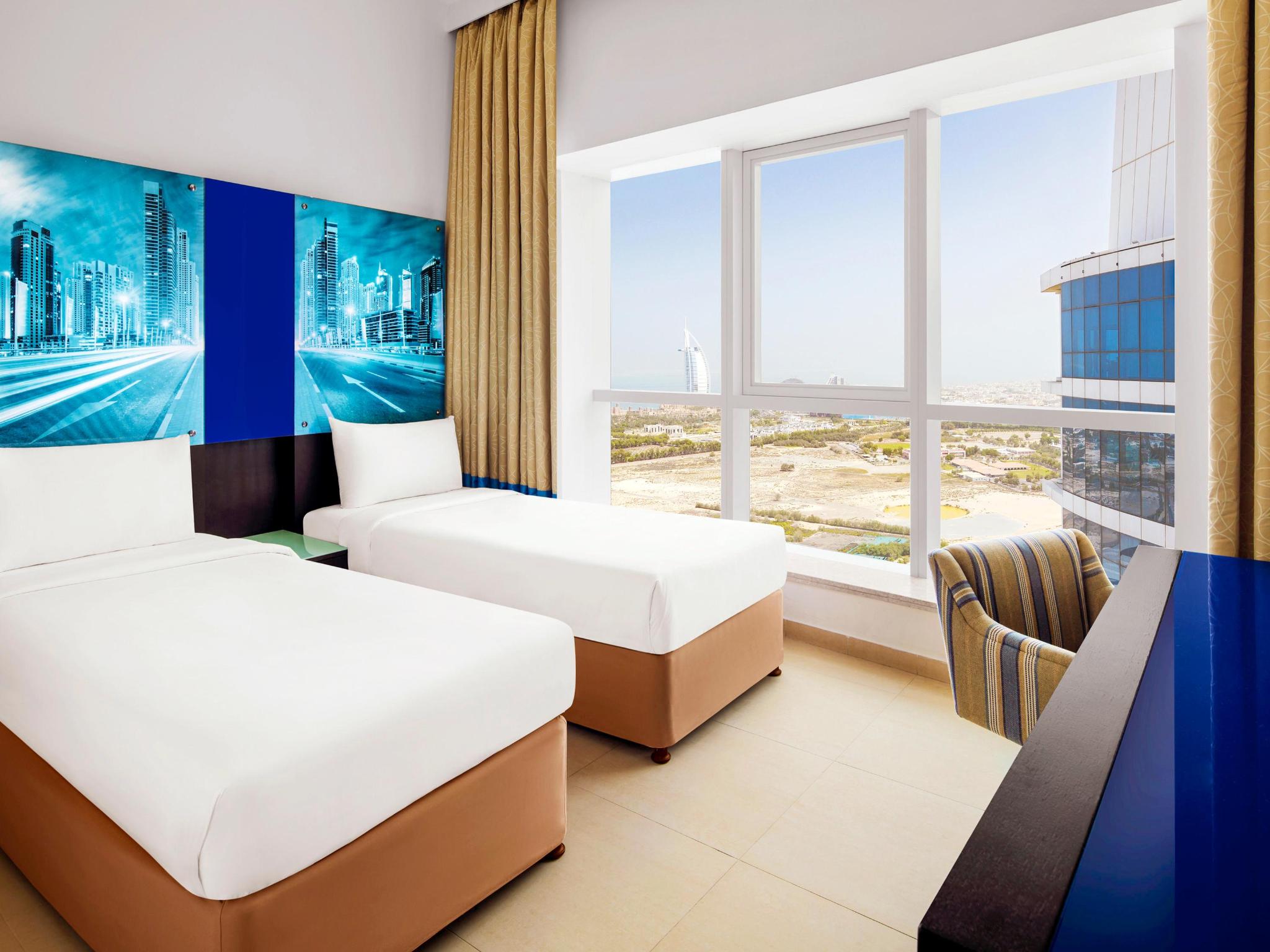 hotel-thumb
