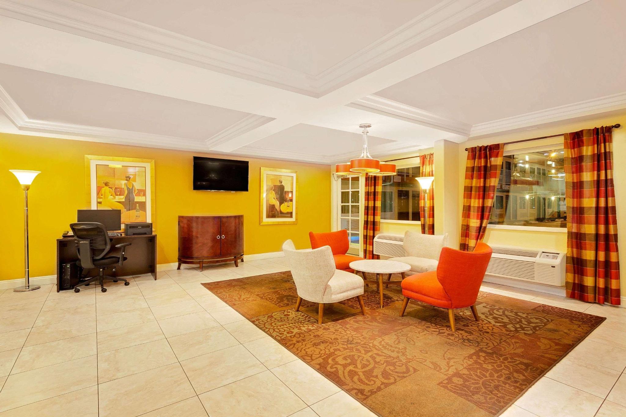 hotel-thumb