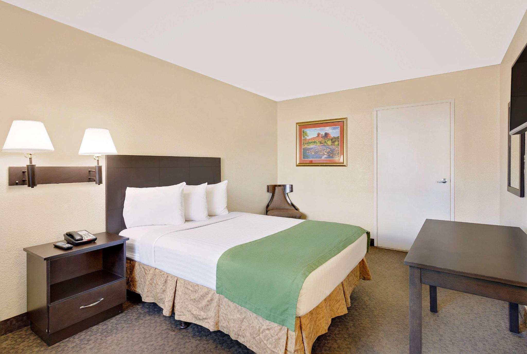 hotel-thumb