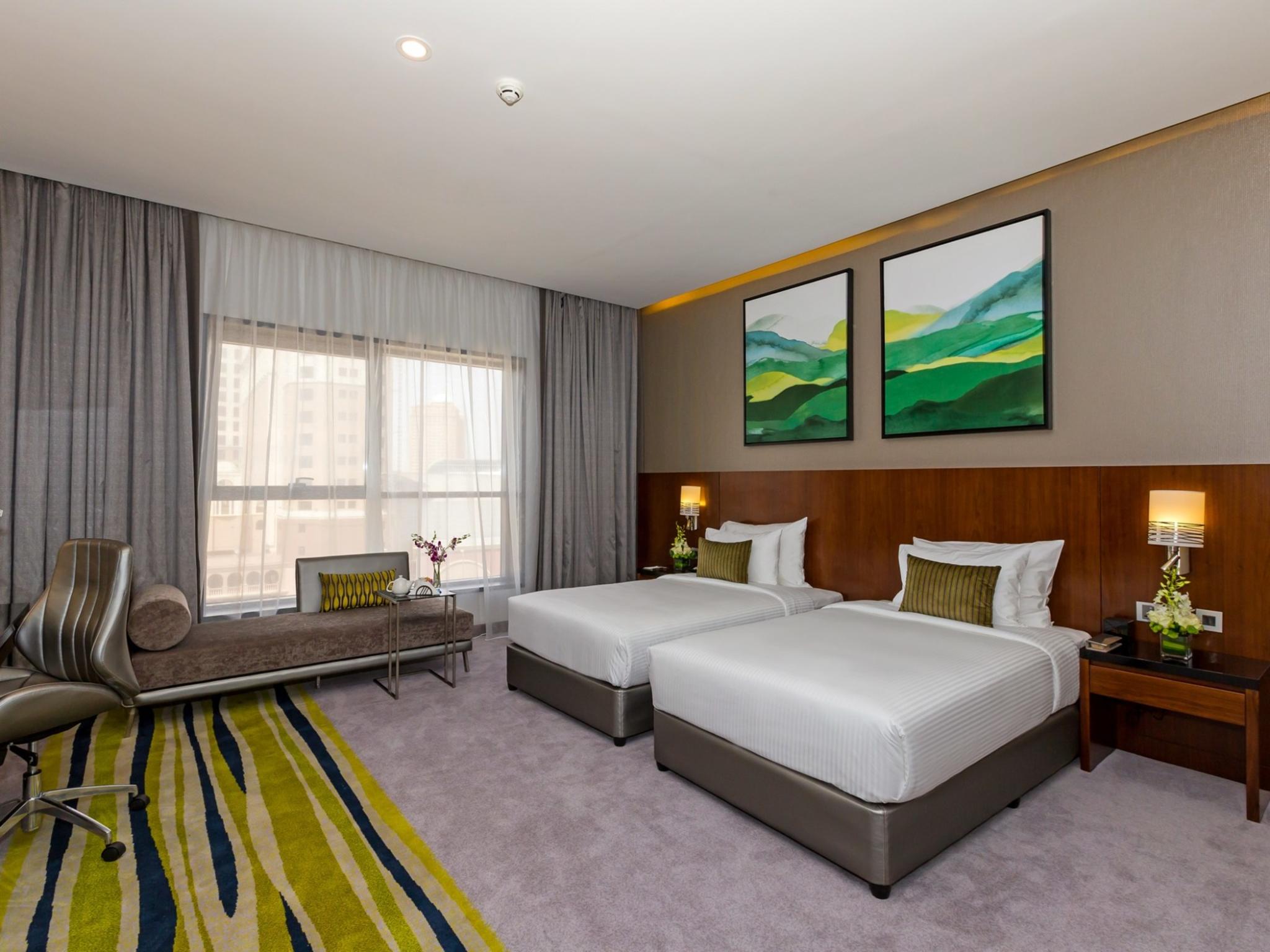 hotel-thumb
