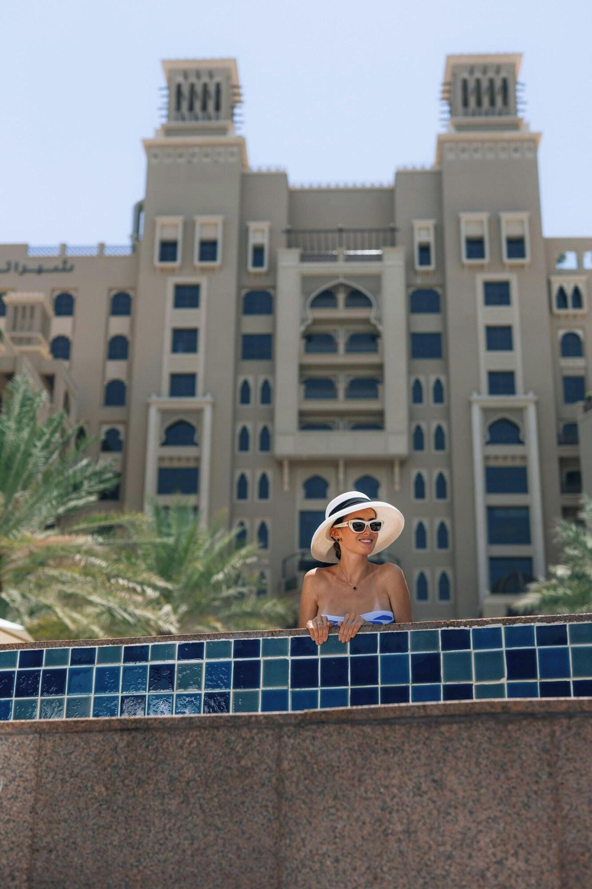 hotel-thumb