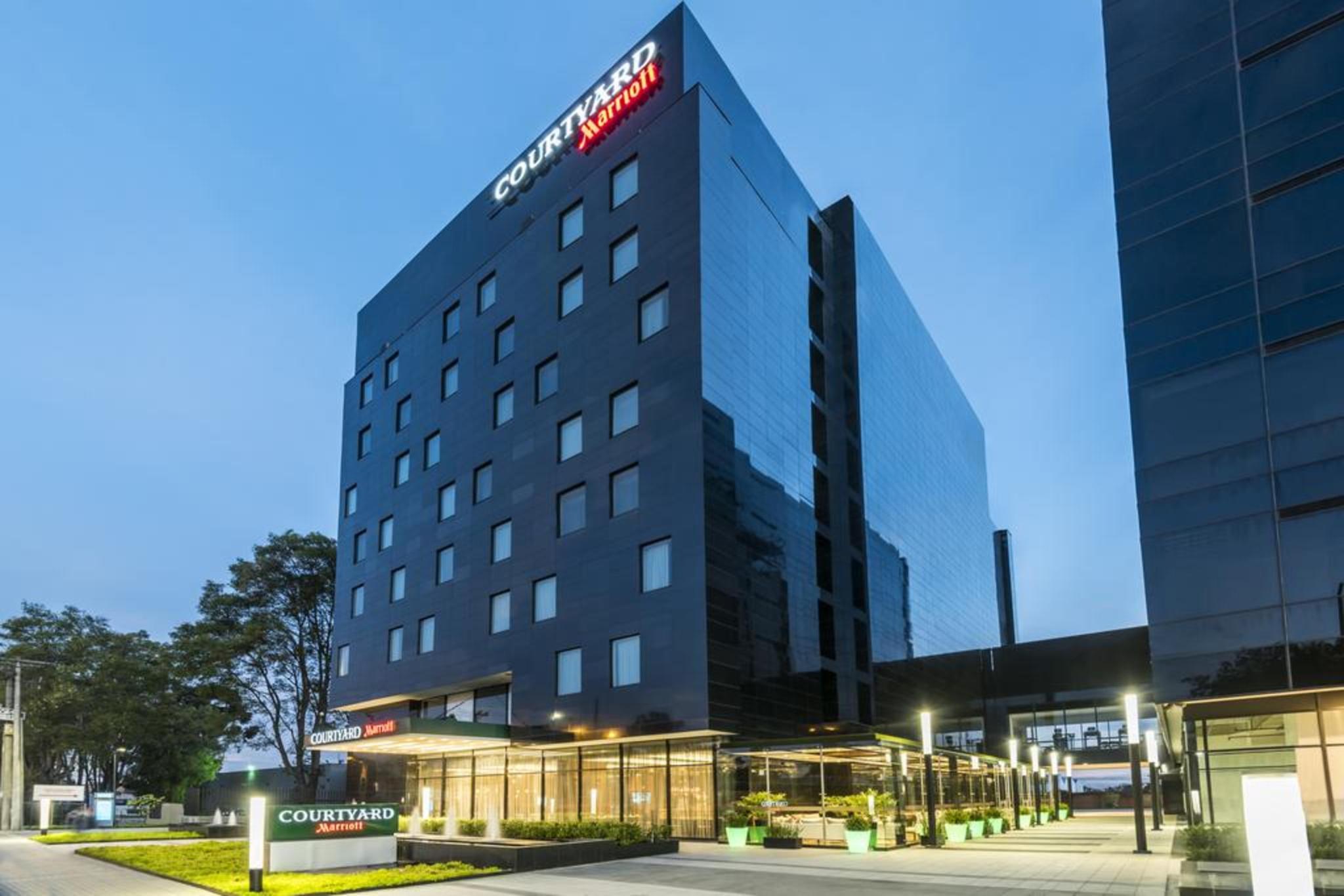 Courtyard By Marriott Bogota Airport Hotel In Bogota Colombia Bogota Hotel Booking