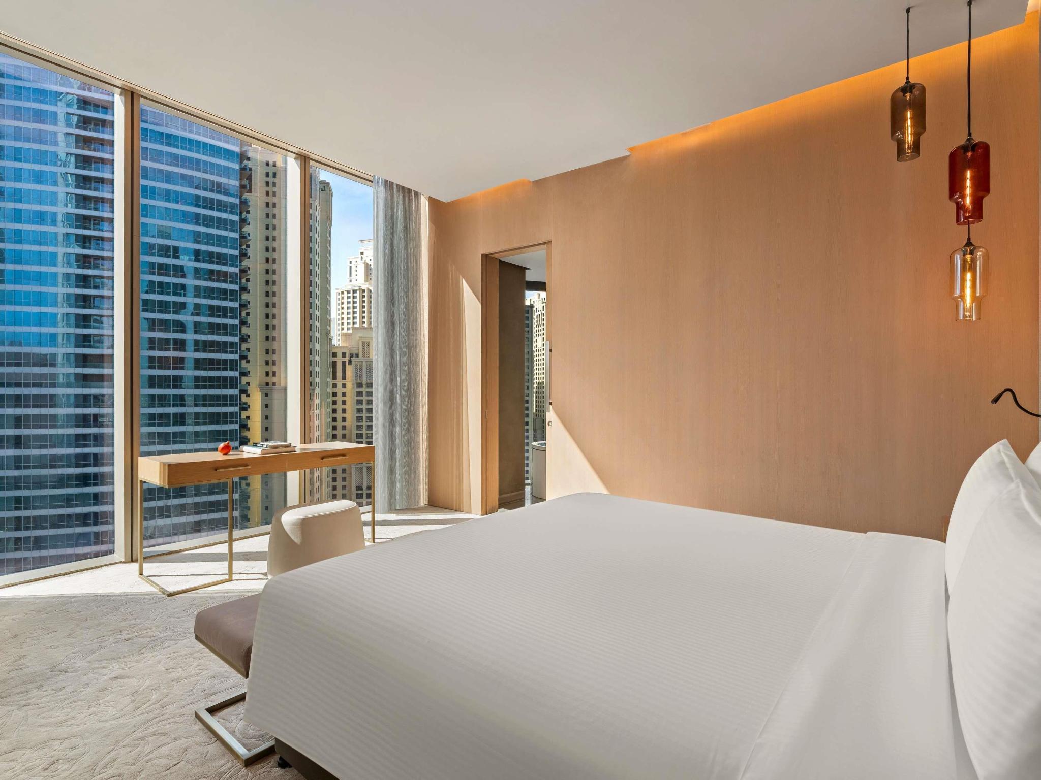hotel-thumb
