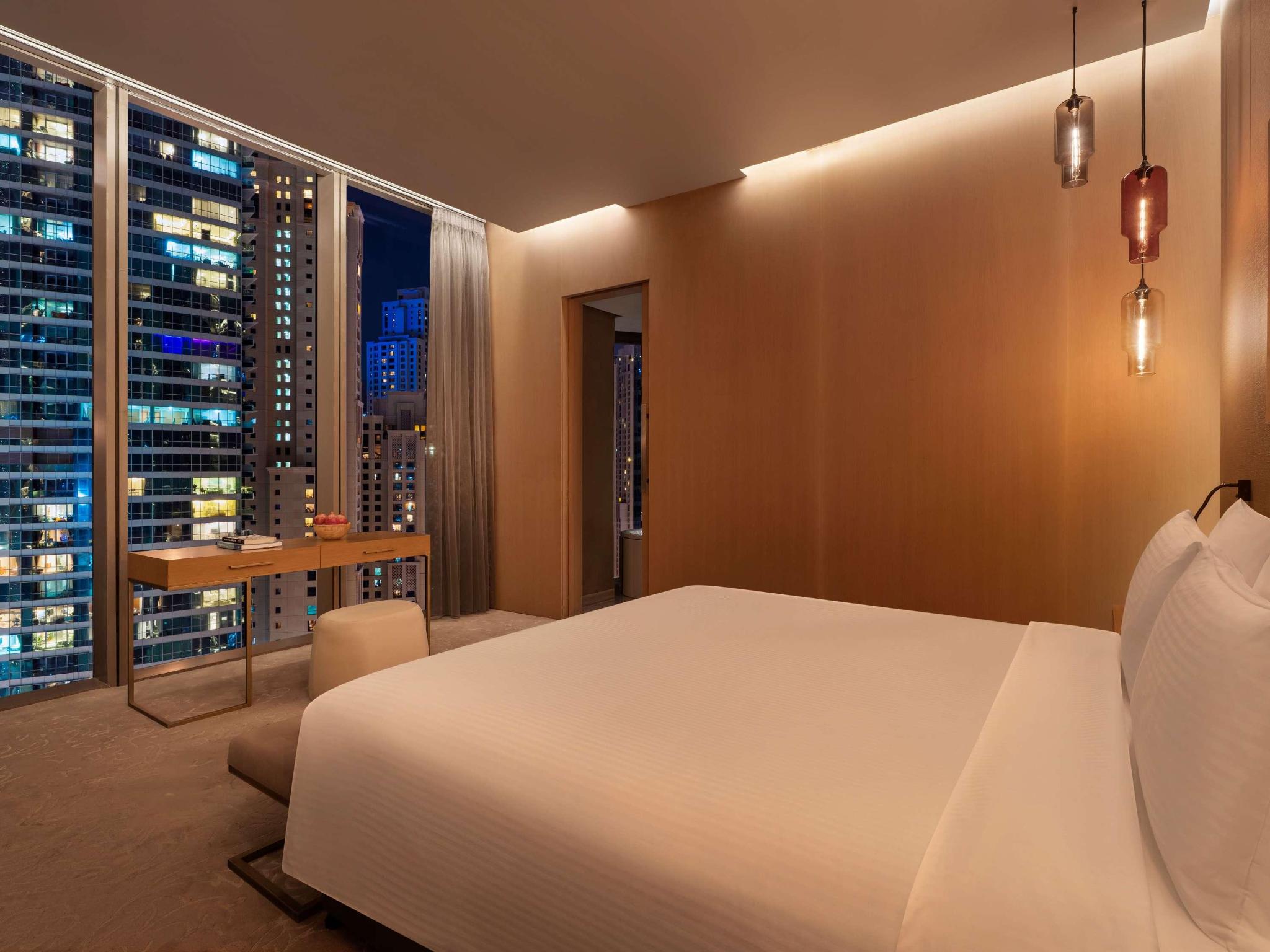 hotel-thumb