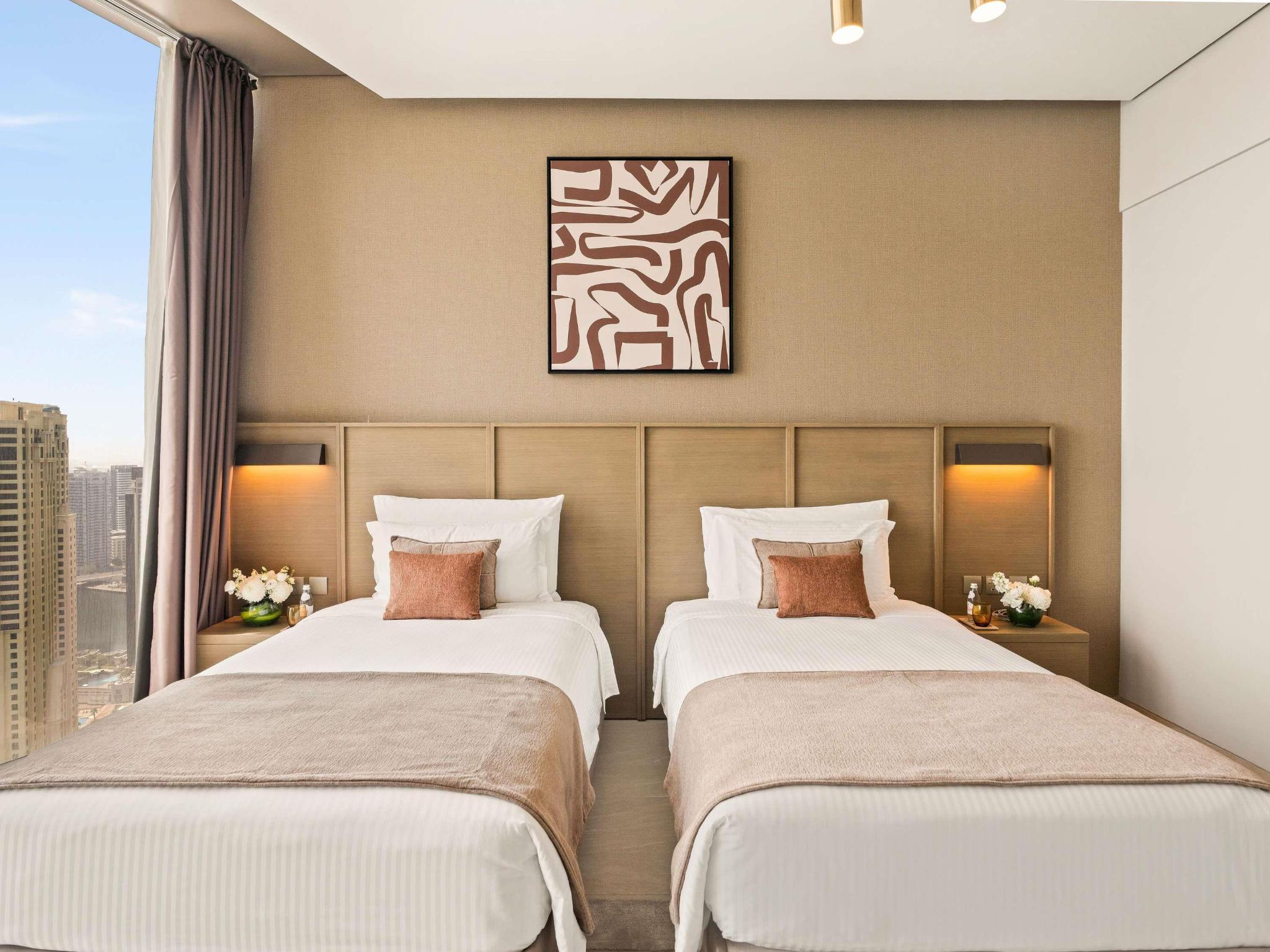 hotel-thumb