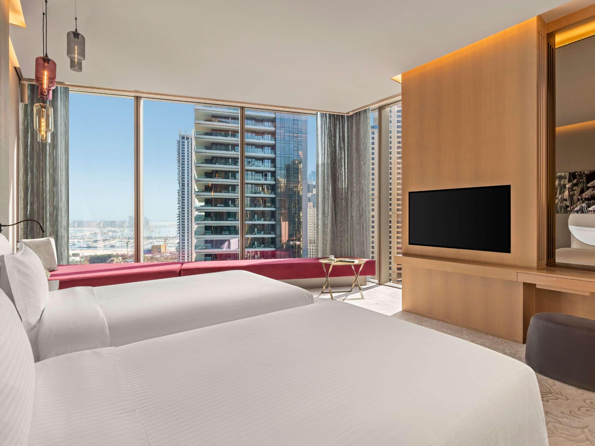 hotel-thumb