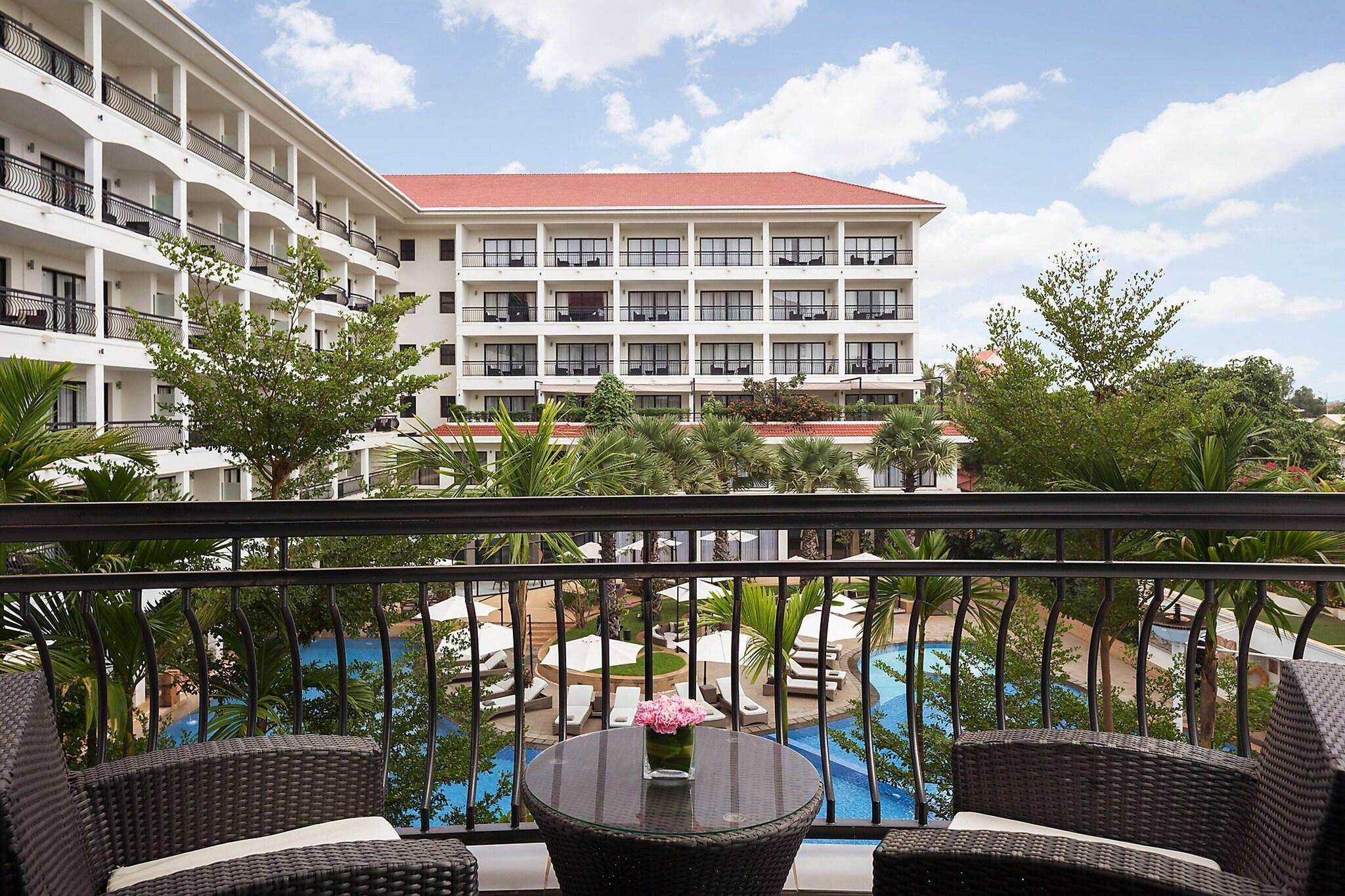 hotel-thumb