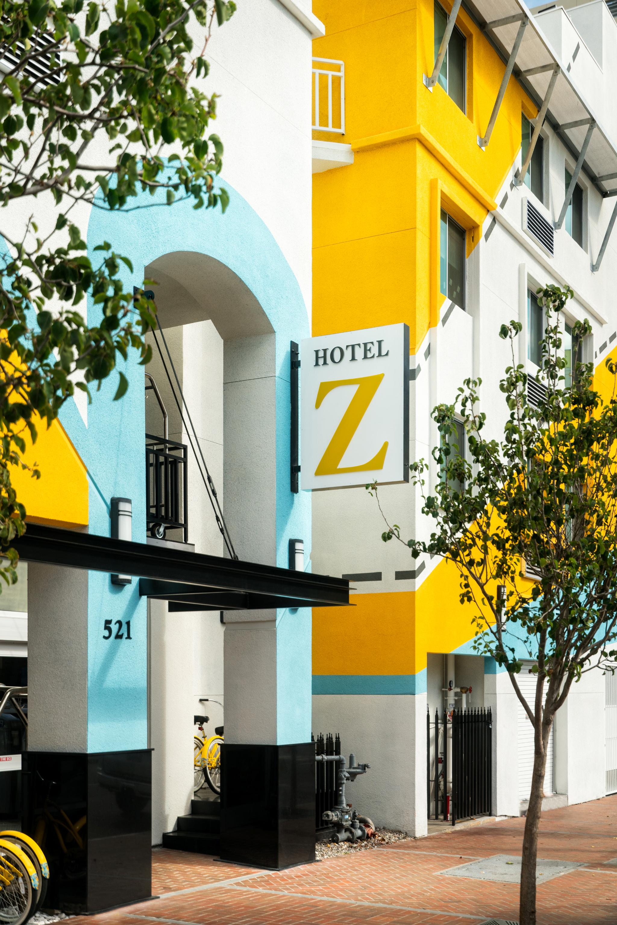 Staypineapple at Hotel Z en San Diego area
