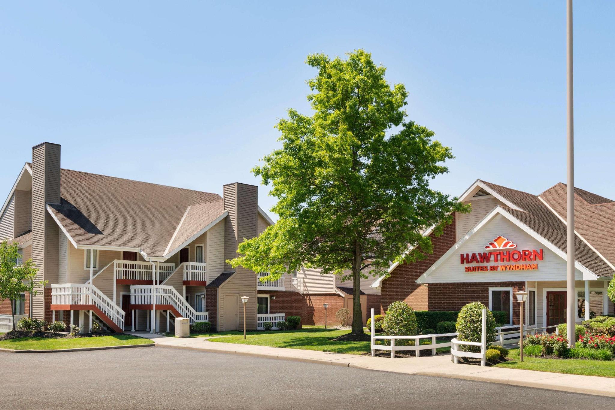 HAWTHORN SUITES BY WYNDHAM TINTON FALLS en Newark